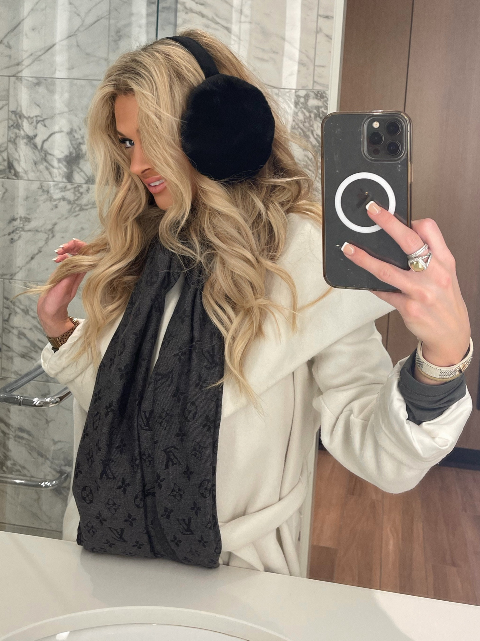 WINTER FASHION / #fashionstyle #discoverunder10k #effortlesschic  #minimal #washingtondc #city #explore #travel #pinterestinspired #zara #winteroutfit #ootd #everydaymakeup #lessiswore10k #warm #moody #hairstyles #wintertrends #todayfashion #fashionforward #minimalstyle #aesthetic #lifestyle #discoverunder10k 

#LTKGiftGuide #LTKU #LTKSeasonal