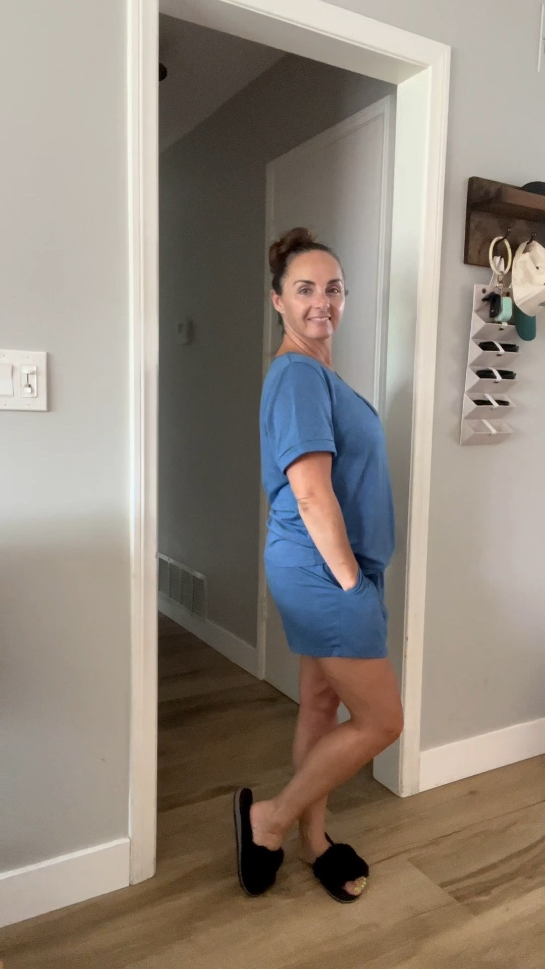 A cozy set with pockets is always a win for me @ekouaerofficial #EKOUAERpajamas #EKPJS

#LTKStyleTip #LTKOver40 #LTKFindsUnder50