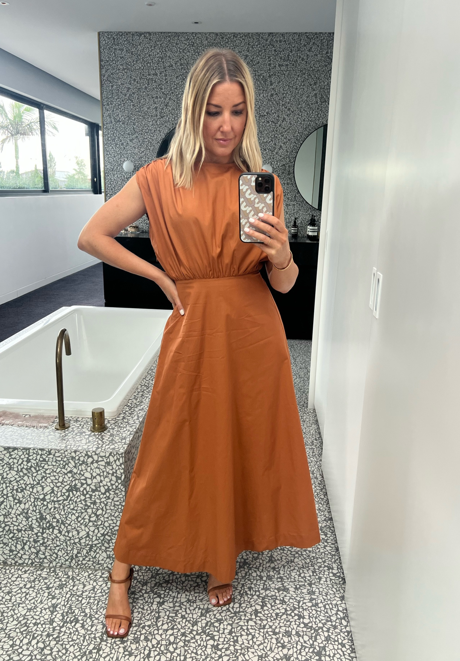 All dressed up! 

#LTKaustralia #LTKstyletip