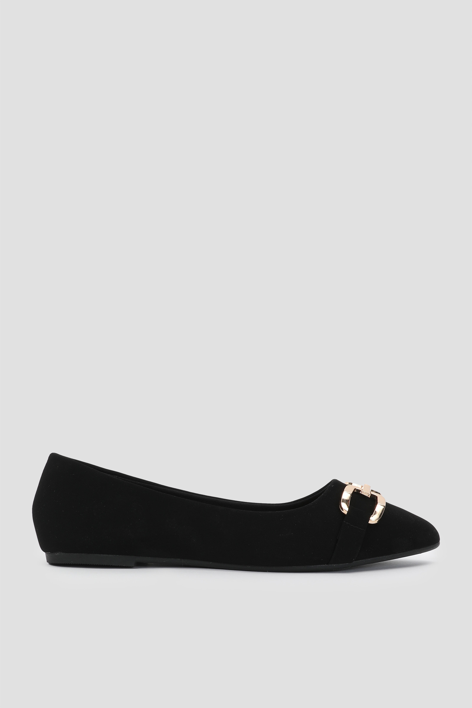 Pointy Flats with Chunky Chain Detail | Ardene
