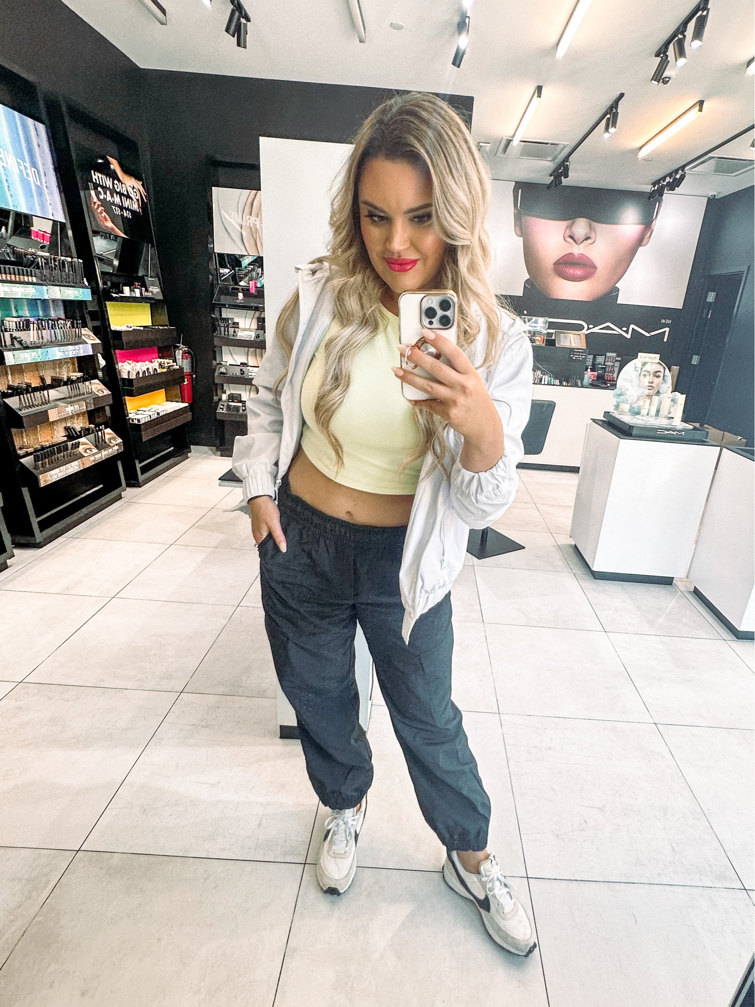 Old Navy didn’t miss with these cargo pants and top 

#LTKstyletip #LTKmidsize #LTKfitness