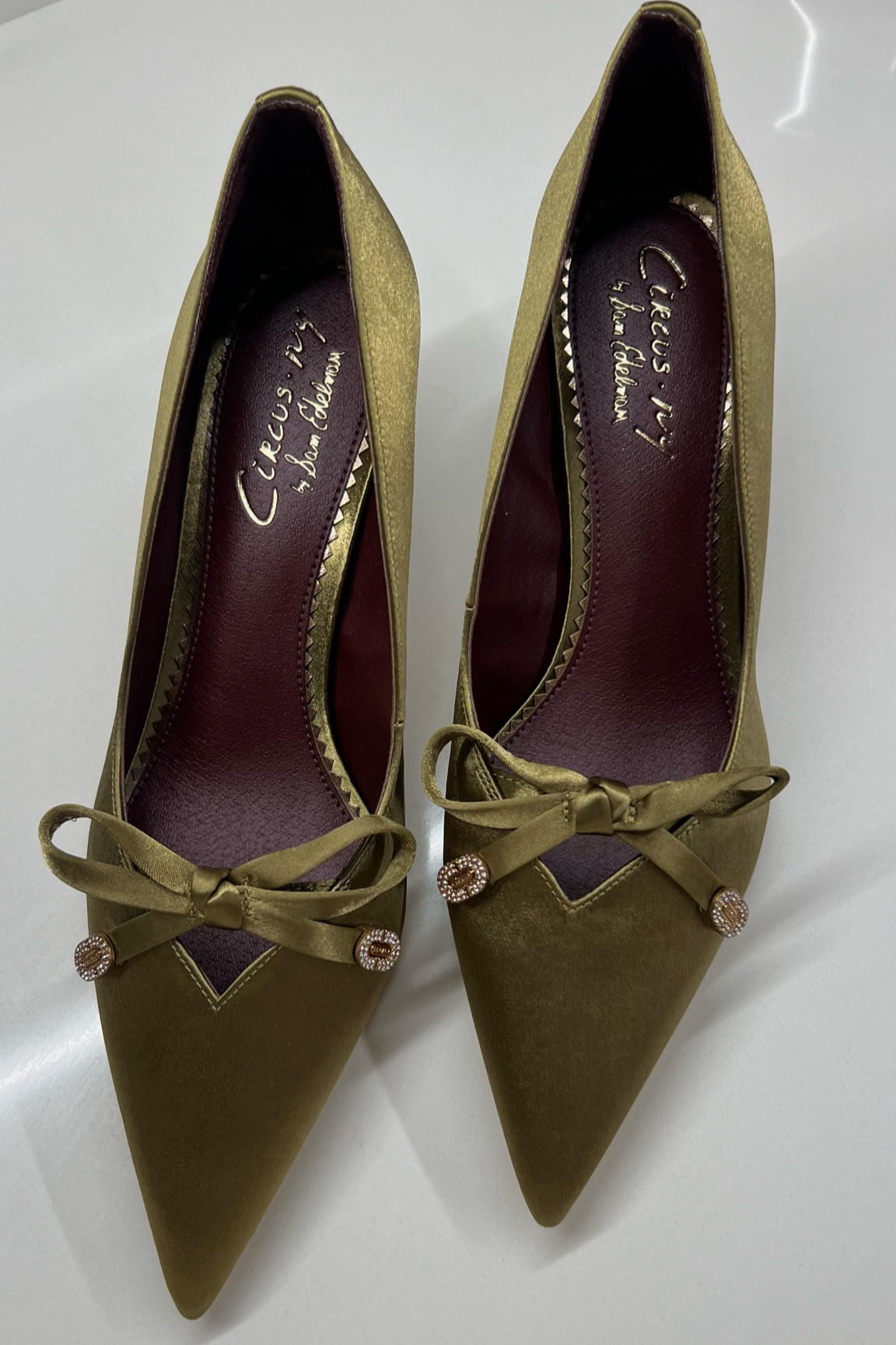 Such a yummy fall color and the kitten heel makes them SO comfortable! 

#LTKStyleTip #LTKSeasonal