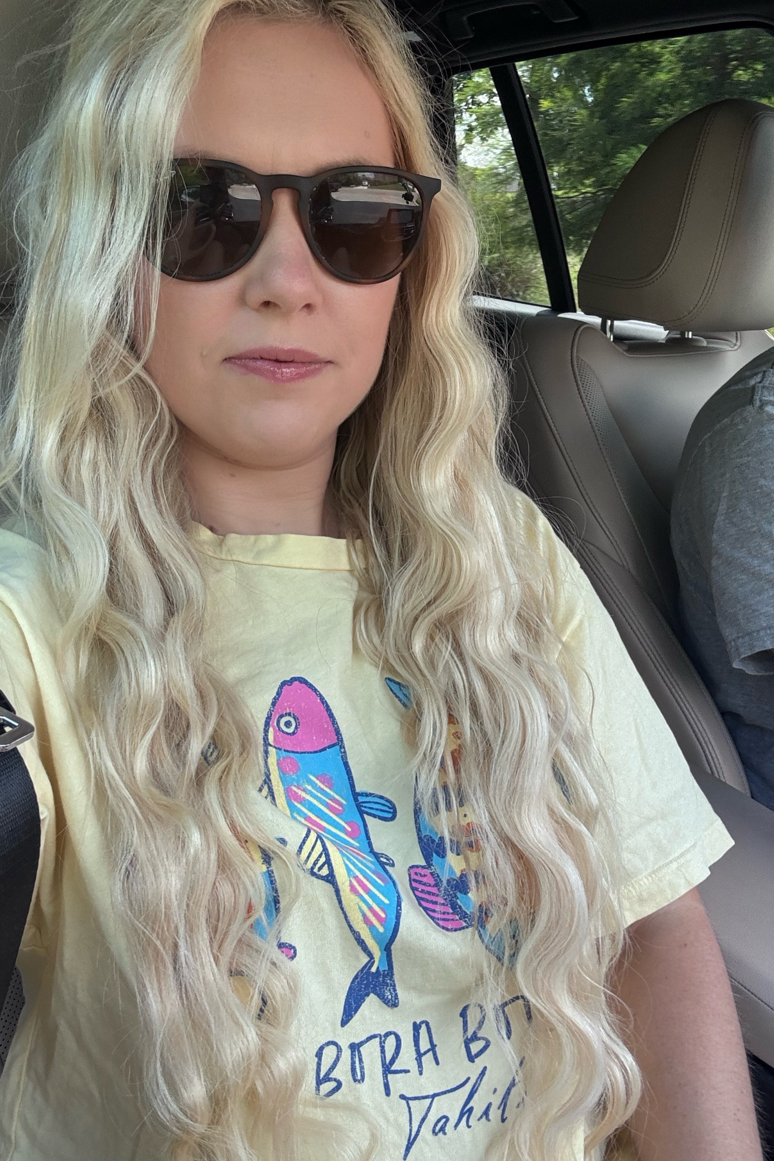 Obsessed with the beach waves of the Tymo Rovy Beach Waver. Picked up the pretty Champagne Pink one at Target 

Tymo//Tymo beach waver//beach waver//hair curlers//curling iron//straightner//hair styles//hair//Ray ban//crimper//crimped hair//wavy hair//beach hair//beach wavess

#LTKFindsUnder50 #LTKSaleAlert #LTKStyleTip