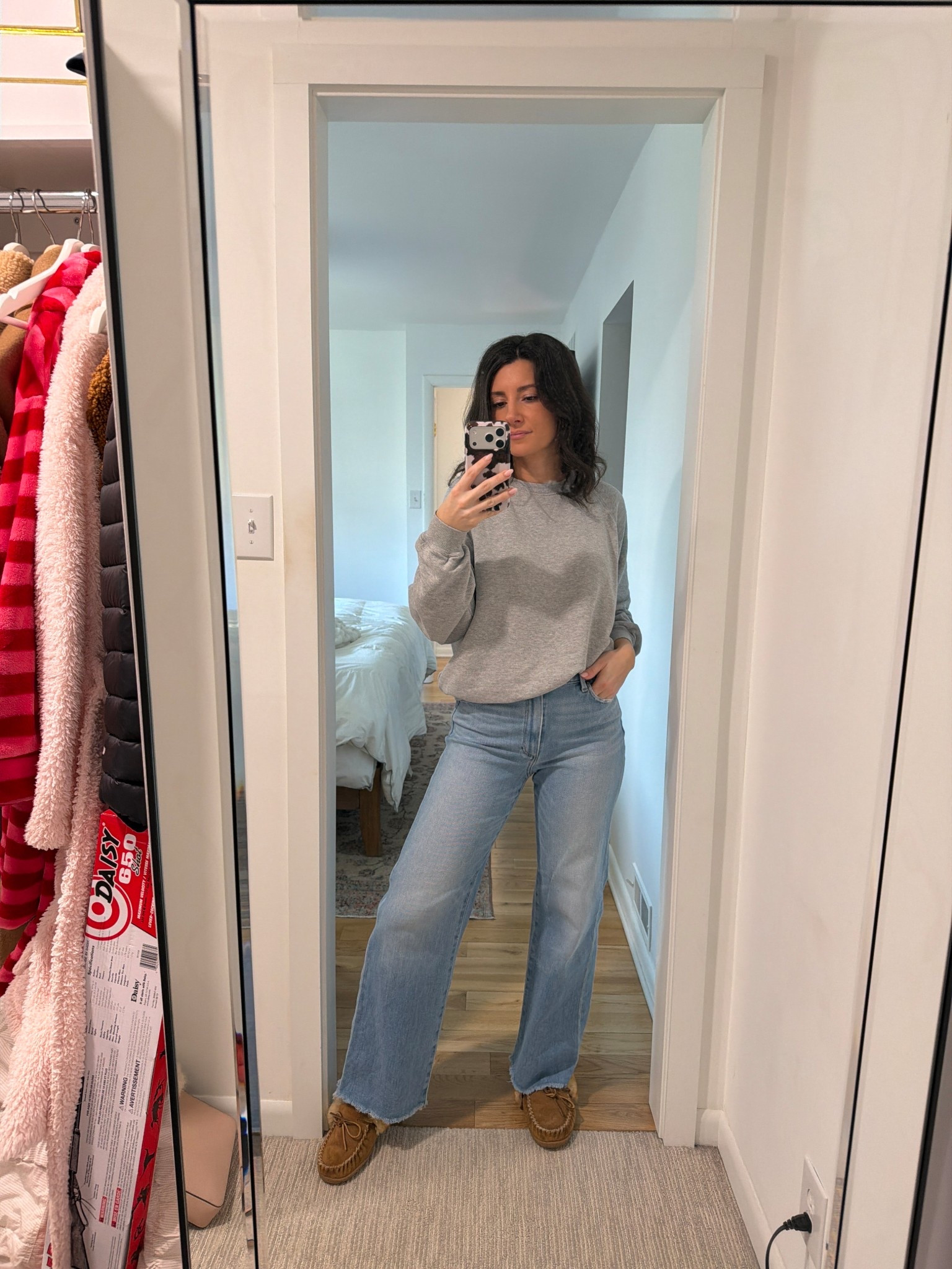 Sports mom uniform ☕️ obsessed with these clogs is an understatement




#LTKSeasonal #LTKdayinmylife #LTKmomlife