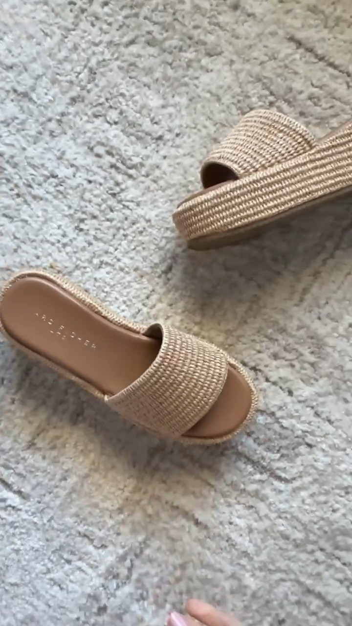 Platform sandals
Sandals 

#LTKSeasonal
