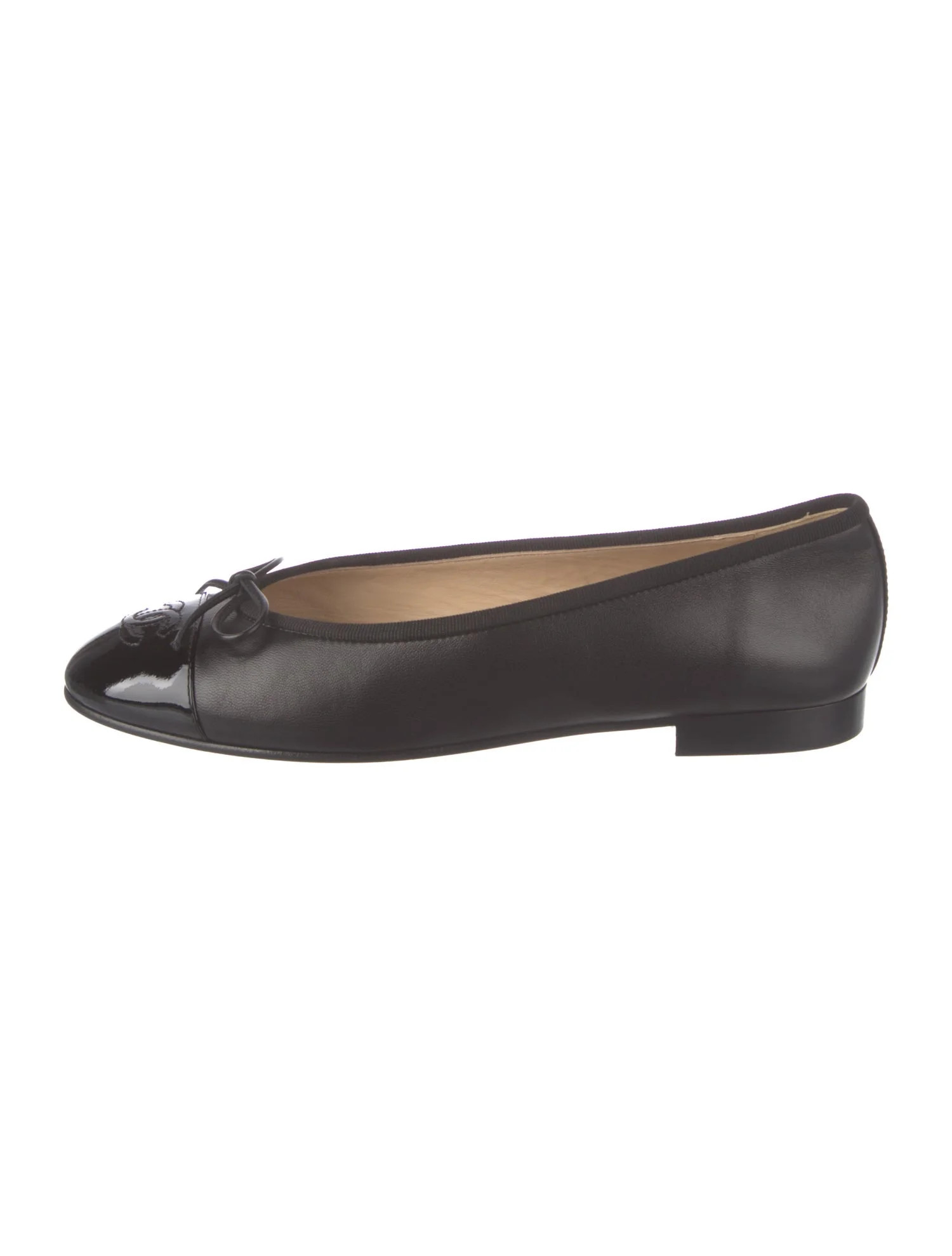 Interlocking CC Logo Leather Ballet Flats | The RealReal