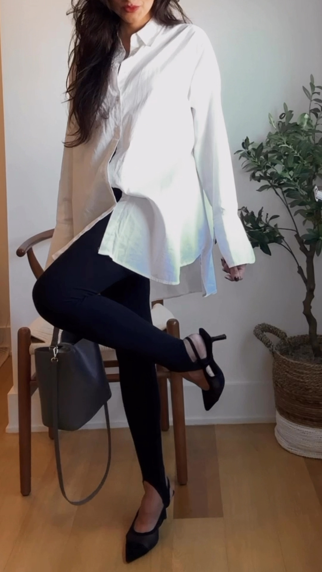 5 Days of Proving Minimal Styling is Extremely Chic \ Day 2

#LTKOver40 #LTKFallSale #LTKStyleTip