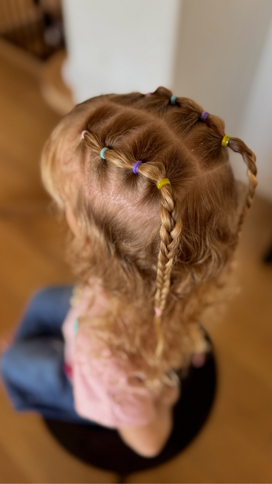 Bringing spring colors to our hairstyles 