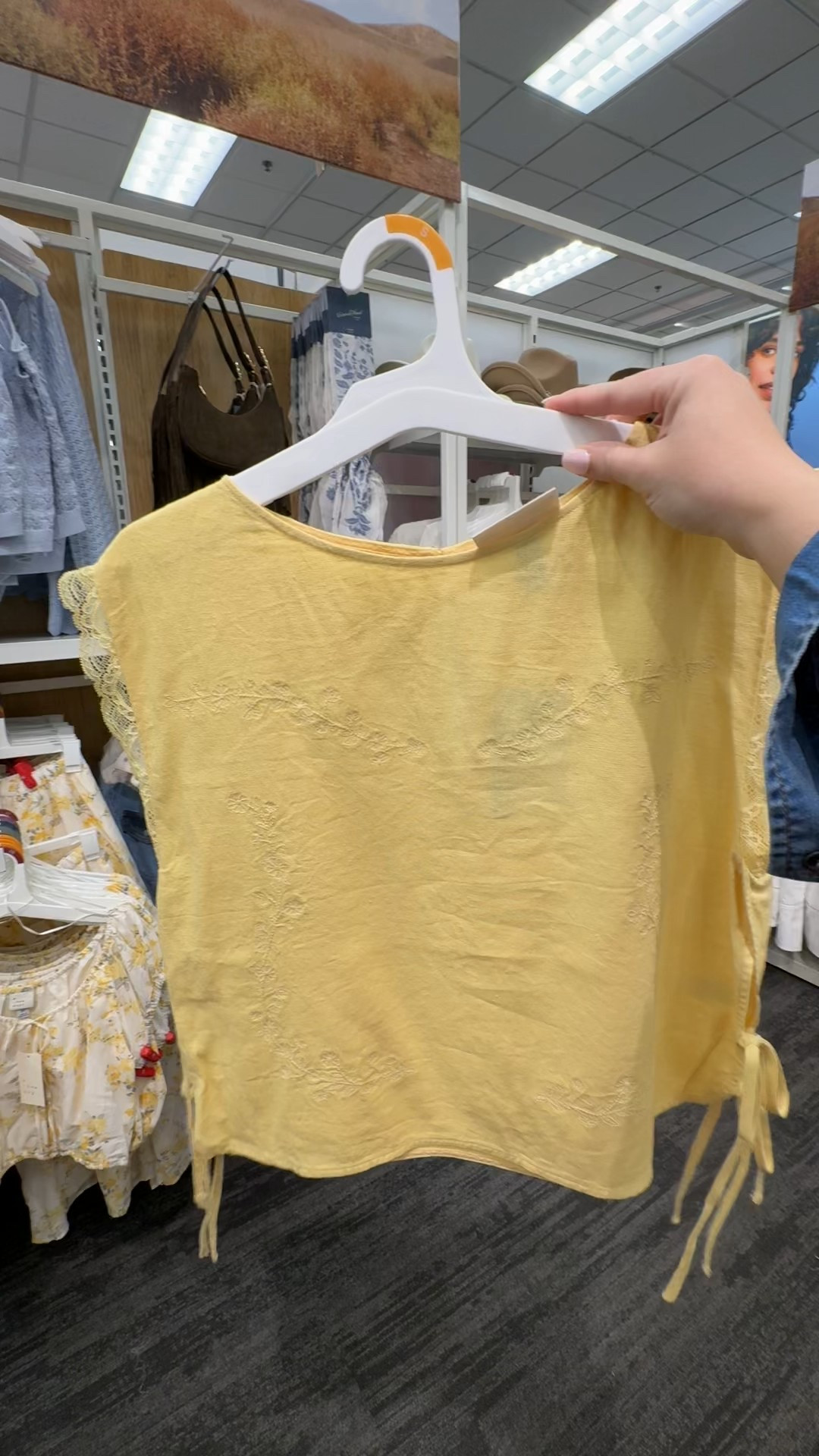 Such sweet details! 💛

#LTKSeasonal #LTKootd