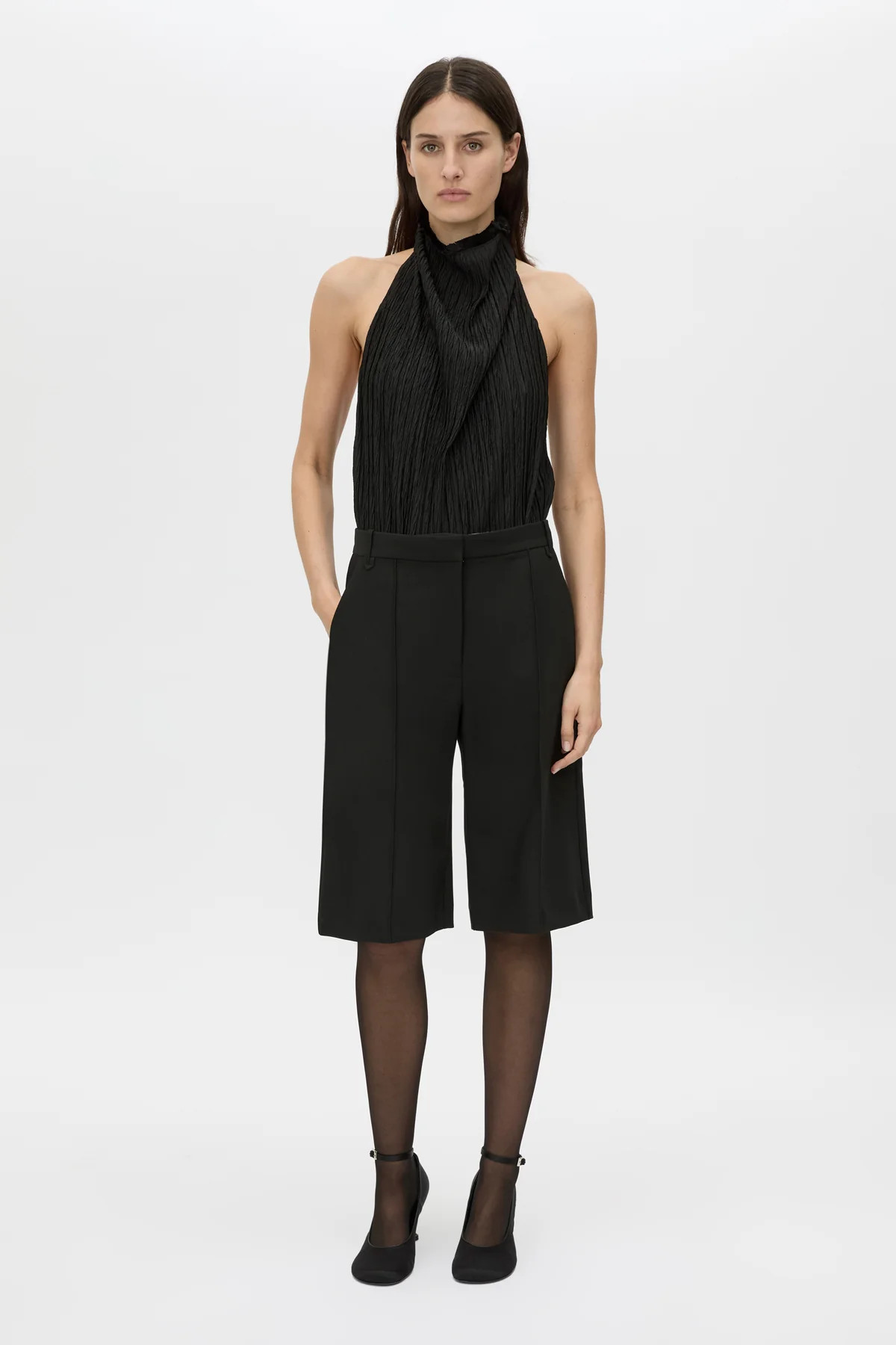 Mackinley Bermuda Short in Black - CAMILLA AND MARC® C&M | CAMILLA AND MARC (ANZ)