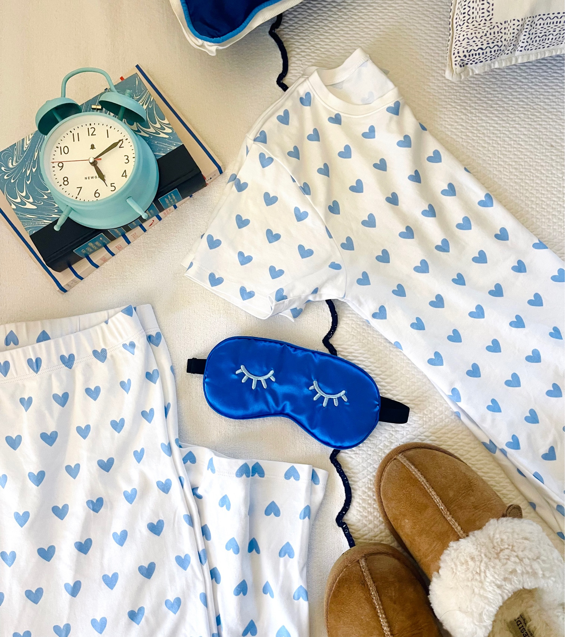 Is it too early to be thinking about bed time!? A gloomy day here in Birmingham has me counting down the minutes until slipping back into my @lakepajamas Valentine’s Day collection favorites! 

#LTKSeasonal #LTKunder100