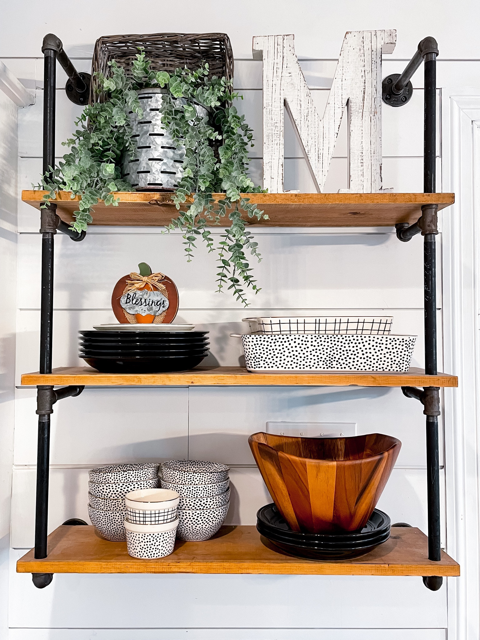 Honestly there’s not much I love more in life than my spotted Thyme and Table Walmart dishes! These pieces are so cute and double as home decor when I’m not using them in my cooking and hostessing! Dishwasher safe & so affordable too!!👏🏼👏🏼

Tags:
Walmart kitchen
Walmart dining
Walmart dishes
Walmart leopard dishes
Walmart Dalmatian dishes
Walmart bowls
Walmart cookware
Home decor
Walmart home
Fall home decor
Fall decor
Fall kitchen
Fall decorations


#LTKhome #LTKunder50 #LTKSeasonal