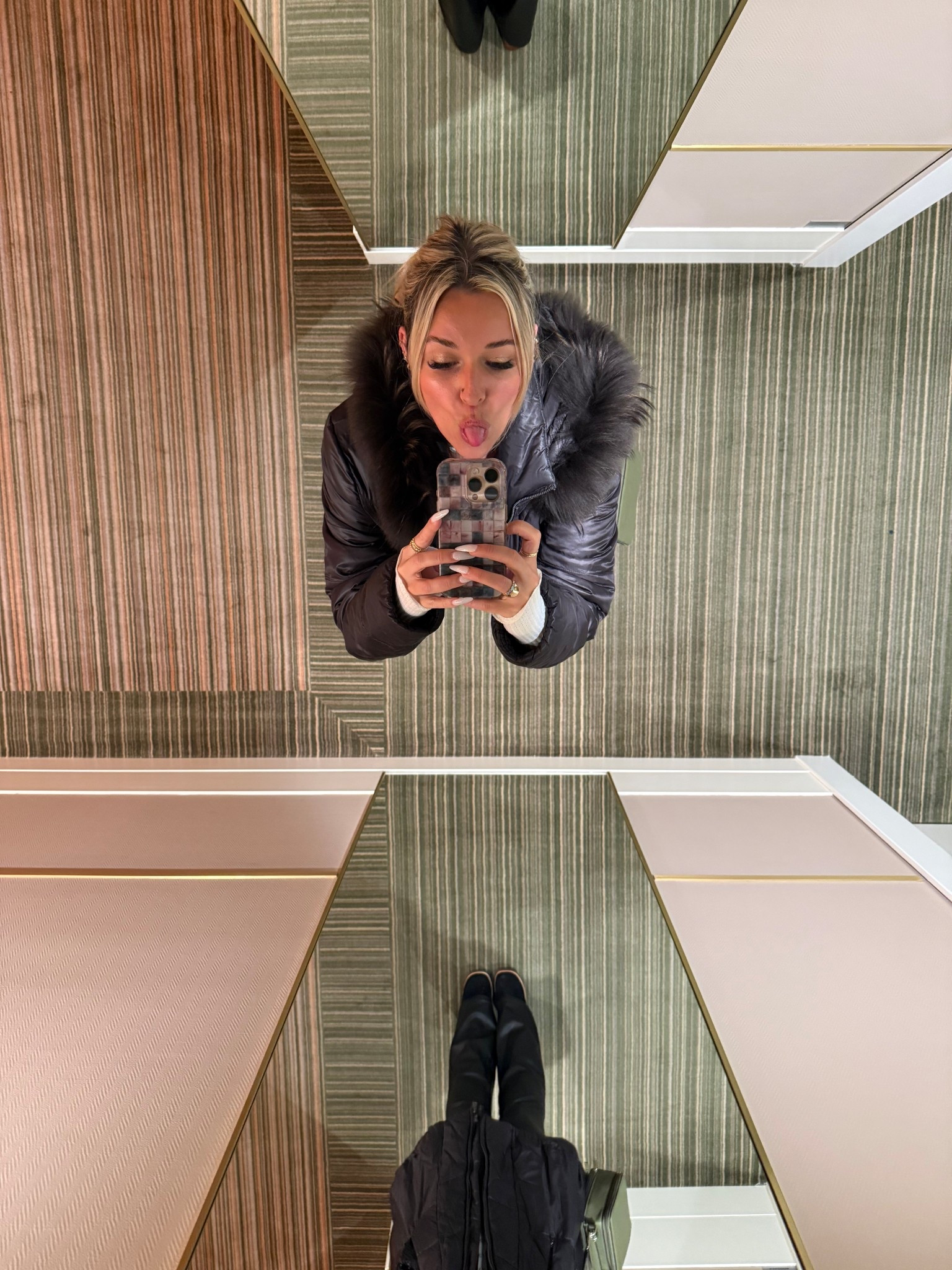 Winter day in Naples 🇮🇹

#winterstyle #winteroutfit
#fauxleatherpants #leatherlook
#booties #ankleboots
#layeredlook #coldweatherstyle
#elevatedcasual #modernchic
#streetstyle #fallwinterfashion
#neutraloutfit #everydaystyle
#outfitinspo #styleinspo

#LTKootd #LTKgrwm #LTKTravel