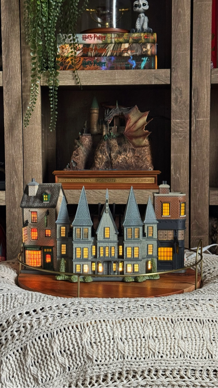 The details are insane 🤯

Always so impressed with these Harry Potter buildings by Department 56! Loved that they added malfoys manor to the line up this year. I’ve been slowly adding more and more buildings to my entire collection throughout the past few years. So I really appreciate a good sale when I see it & Macys usually has the best deals (I got these 50% off a couple months ago). & it looks like they have 30% sale currently! ❤️

-Malfoys Manor
-Flourish & Blotts
-Leaky Cauldron 



#LTKHoliday #LTKGiftGuide #LTKSaleAlert