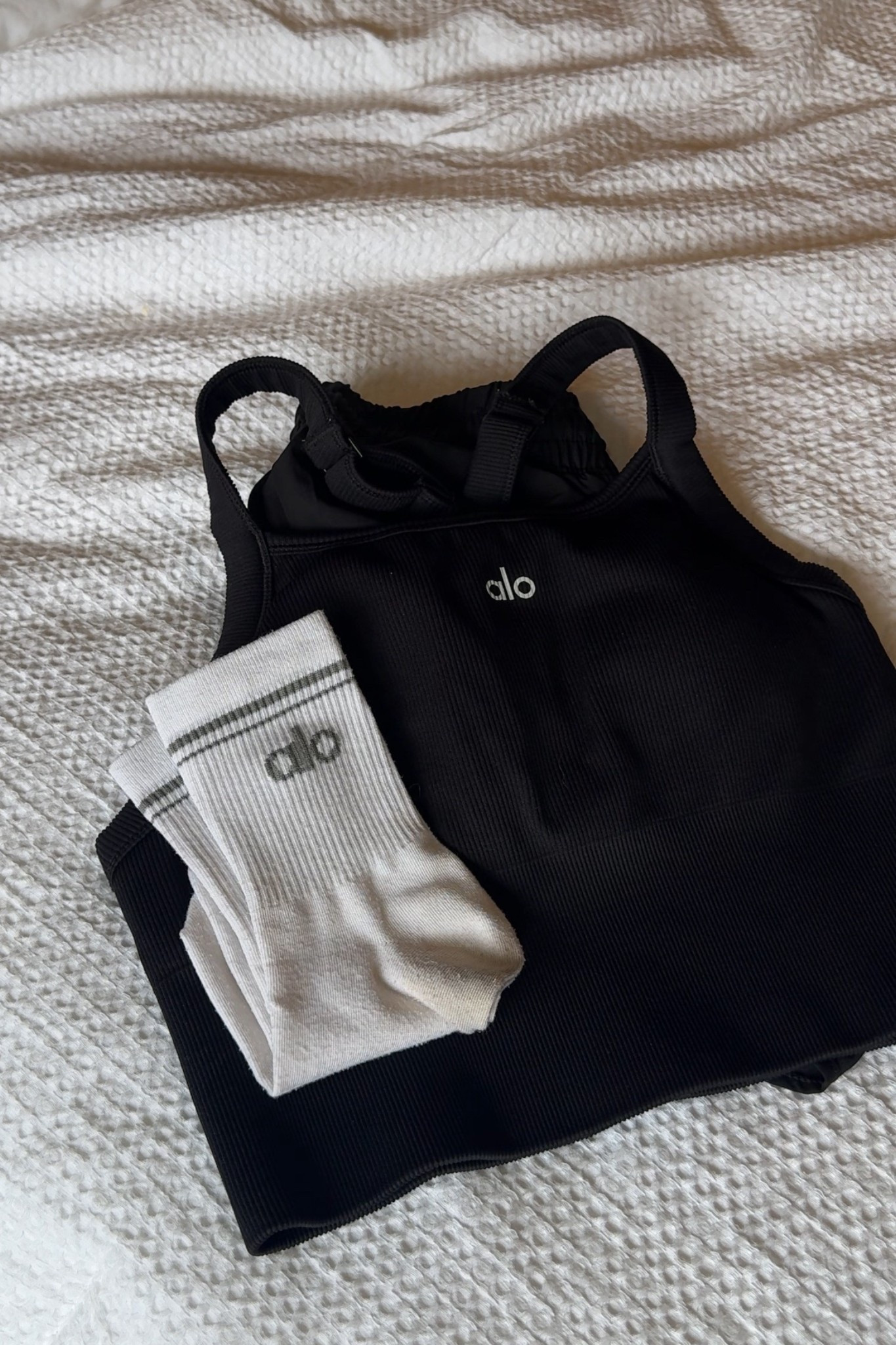 need this alo top in every color!!🤍🤍

#LTKActive #LTKU #LTKStyleTip