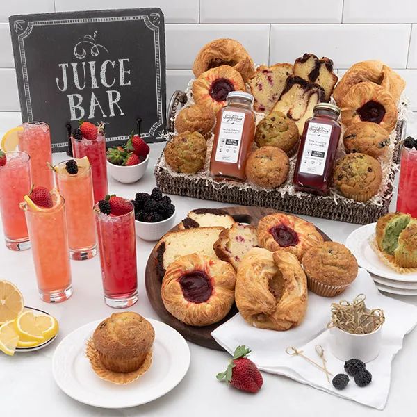 Christmas Morning Breakfast Gift Basket | GourmetGiftBaskets.com