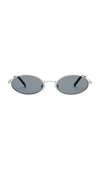Le Specs Love Train Sunglasses in Metallic Silver. | Revolve Clothing (Global)