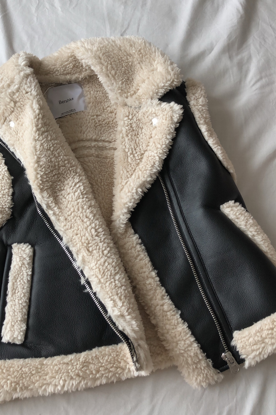 IG @ally.shiny

exact vest: https://www.stylink.it/gy3NtxAyp

#LTKstyletip #LTKfit #LTKFind