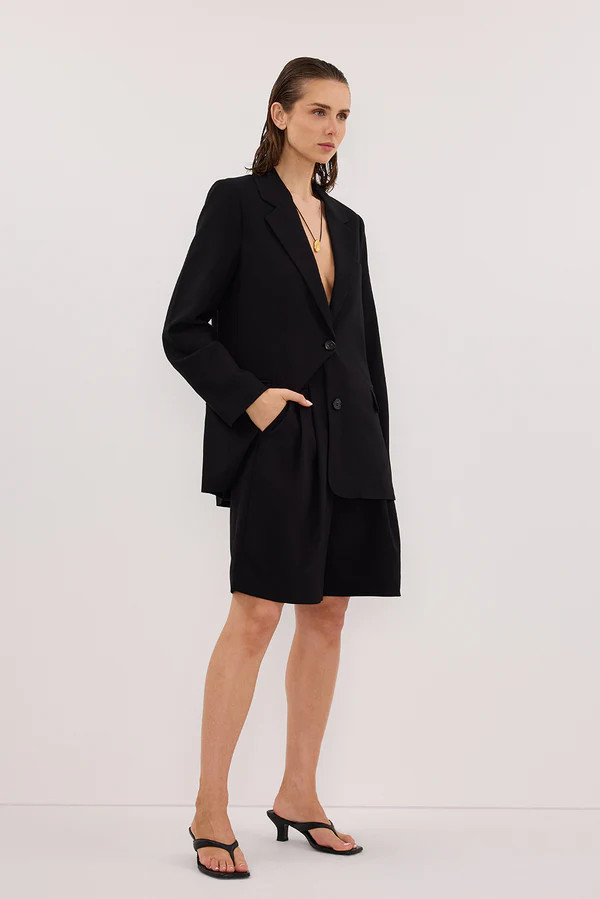 LIZA BLACK TAILORED BERMUDA SHORT | DISSH