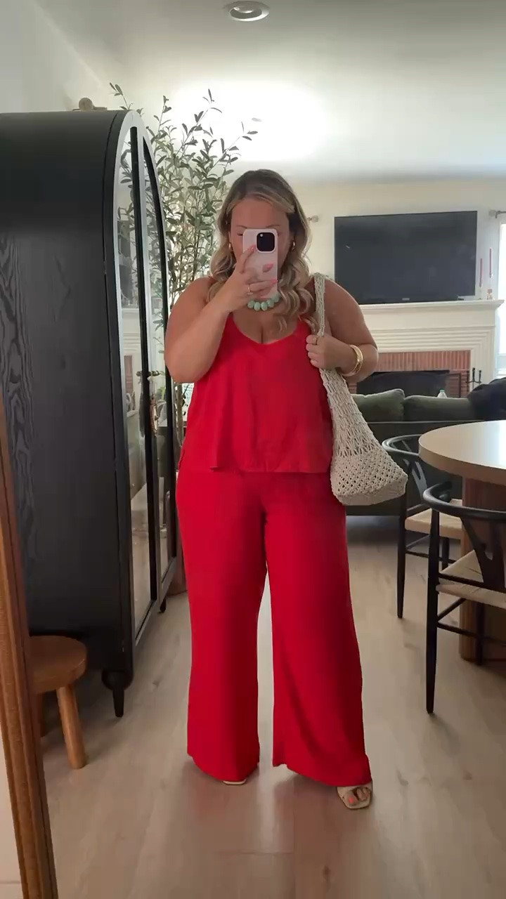 What I wore to the Fabletics event! ❤️ Wearing an XL in the top and bottoms! Shoes run TTS

#LTKSeasonal #LTKMidsize #LTKPetite