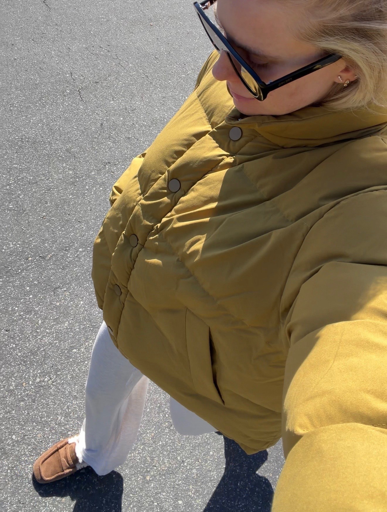 Wearing a 6 in coat (sized up for pregnancy, small in pants (heather light oatmeal), shoes run tts! #kathleenpost

Spring transition outfit, casual look, errands outfit, school drop off, school pick up 

#LTKootd #LTKBump #LTKSeasonal