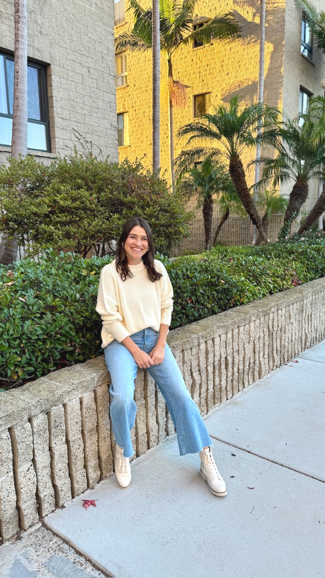 Flattering wide leg jeans. The fit is fantastic, the comfort is phenomenal, and the movement is perfection, which is hard to pull off with a cropped, wide leg. I’m wearing the 1964 wash. 

Runs slightly large. Order your true size as well as a size down to compare.
@FrankandEileen #FrankandEileenPartner #WearLoveRepeat


#LTKStyleTip #LTKSeasonal #LTKOver40