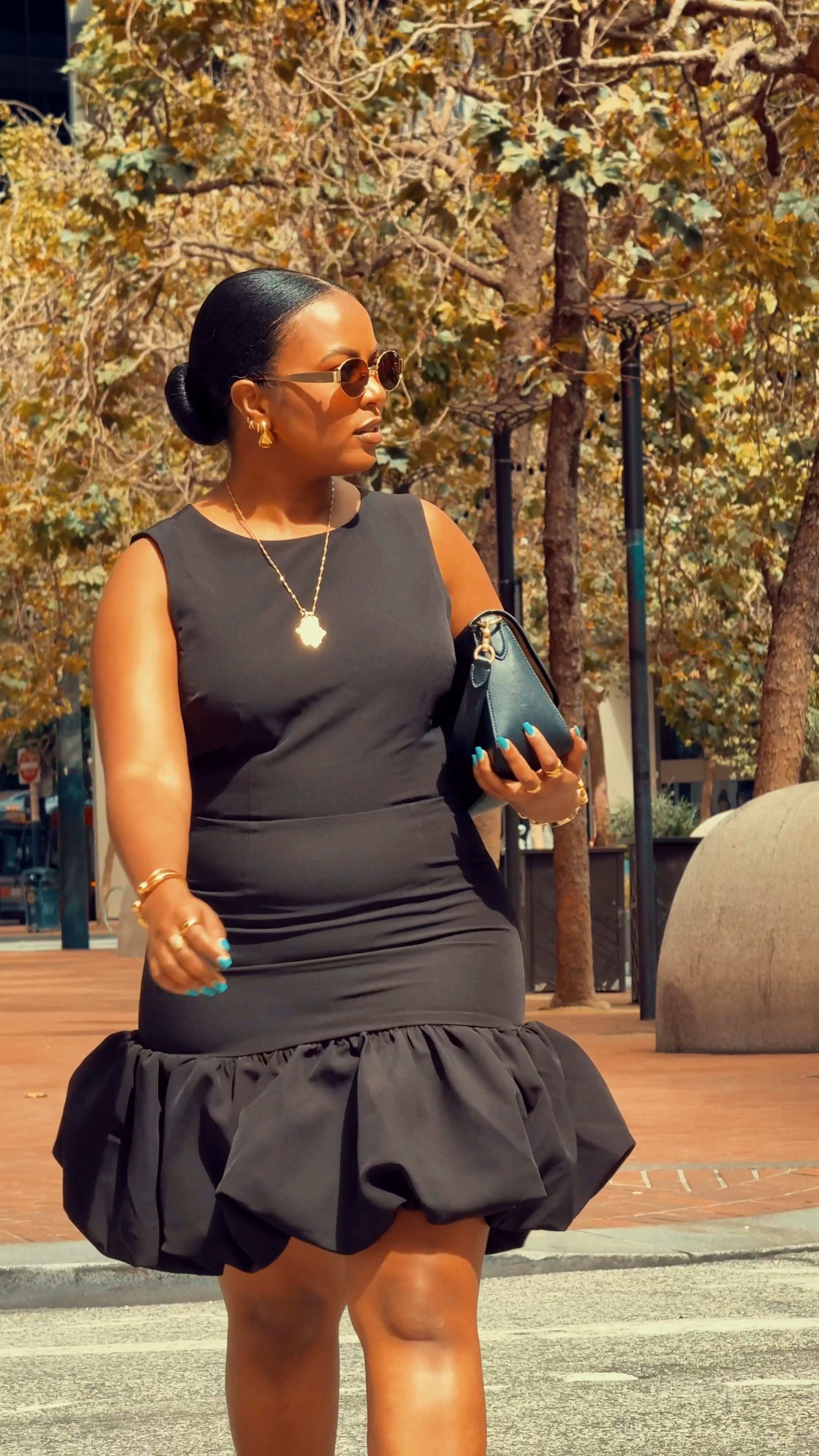Love the fit and look of this bubble dress! Perfect for any special occasion 🖤 Wearing size Medium  