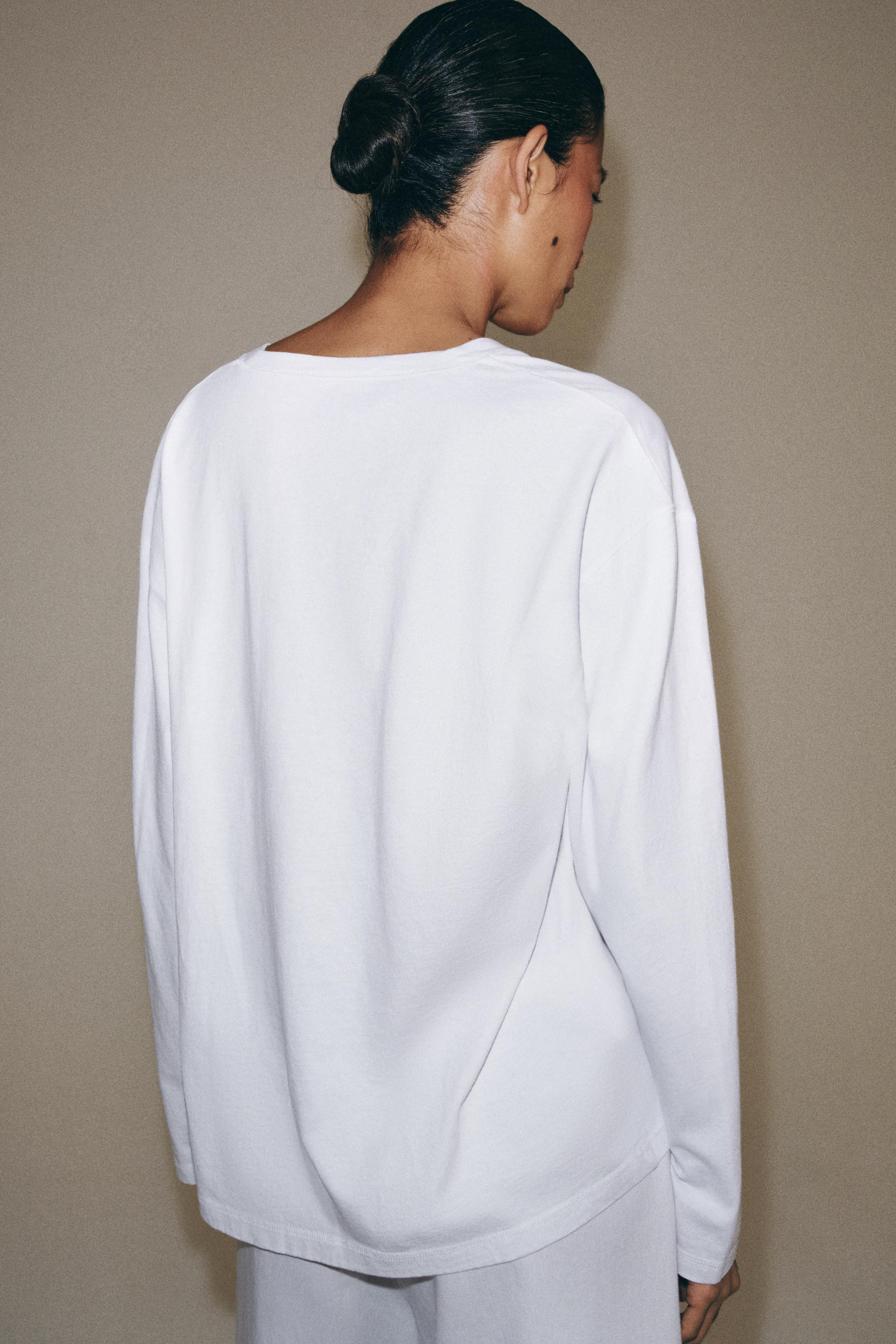 COTTON V-NECK T-SHIRT | Zara UK