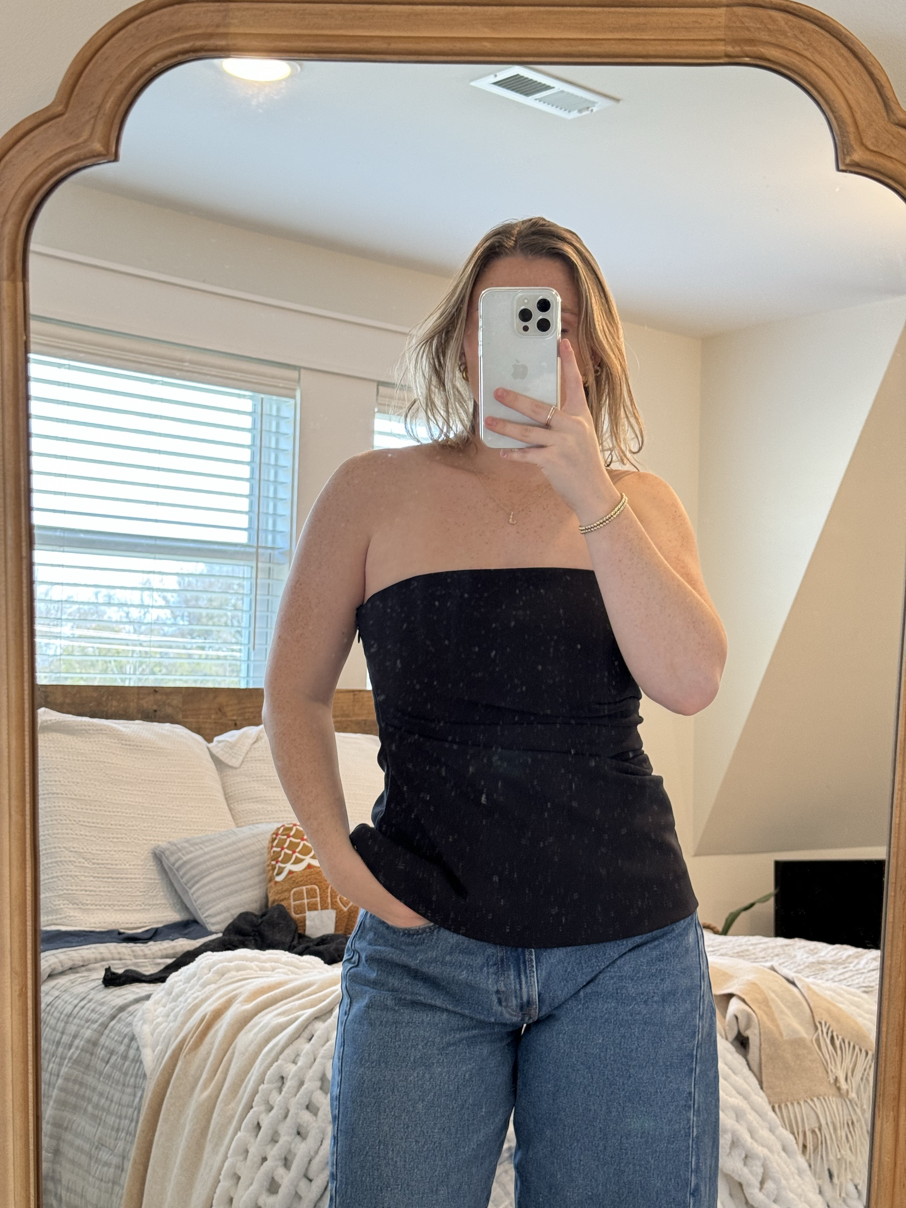 Strapless ruched black top from abercrombie! Classy look and would look great dressed up more with a skirt and heels! Wearing a mediumm

#LTKHoliday #LTKStyleTip #LTKSaleAlert