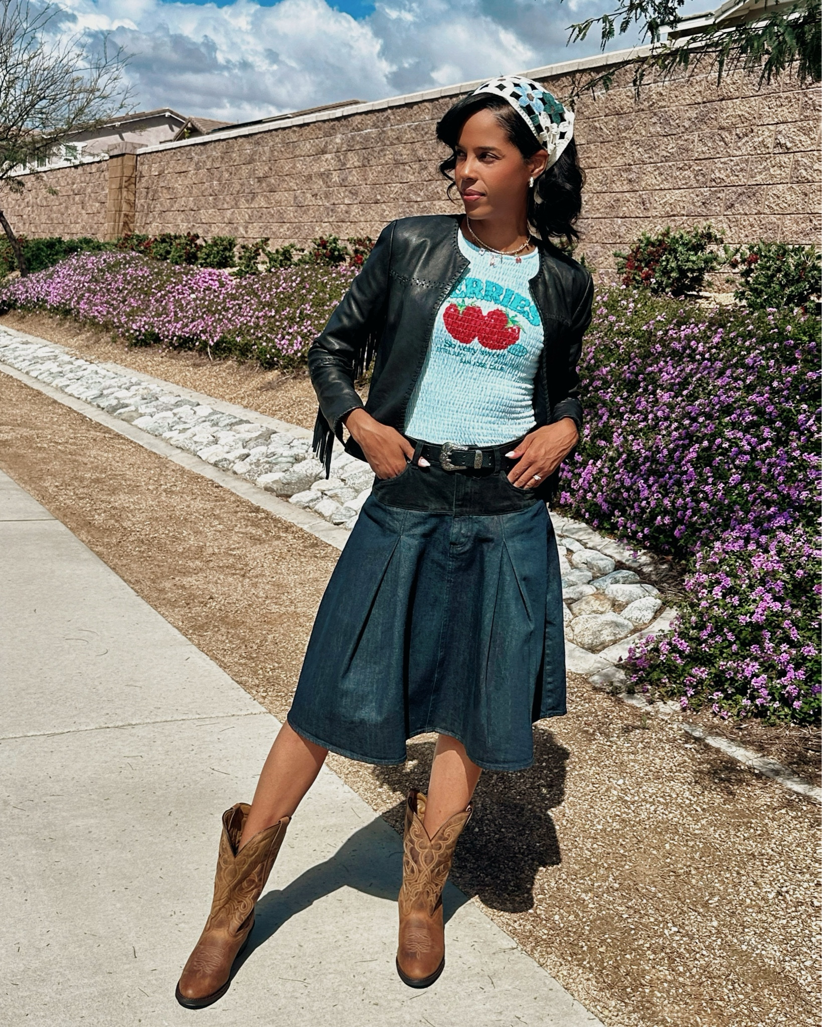 Easy outfit. Instant vibe.
These Laredo boots were made for festival season—comfy enough to walk all day, cute enough to turn heads.

Paired them with the simplest outfit and still felt like a whole look.

I’m wearing the Maddie style in tan 
Everything’s linked on my LTK—tap to shop the boots + more low-effort, high-impact pieces.#LaredoBoots #EasyFestivalLooks #lareadofestivalstyle #lareadoboots #lareado #feetivalreadywithlareado #howdoyoulareado #laredopartner 

#LTKWatchNow #LTKFestival #LTKStyleTip