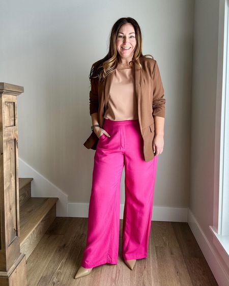 Spring Work Outfit

Fit tips: Blazer tts, L // top tts, L // pants tts, L 

Spring outfit  spring fashion  workwear  work style  blazer  jacket  blouse  wide leg pants  trousers  pink pants  heels  neutral fashion

#LTKstyletip #LTKworkwear #LTKmidsize