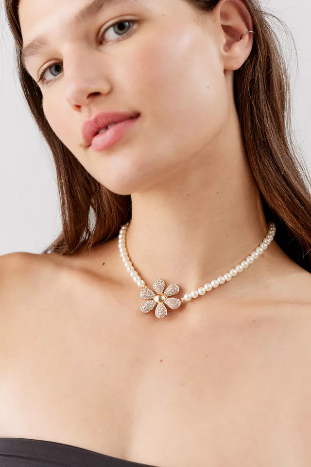 Layla Rhinestone Flower Pearl Necklace | Urban Outfitters (US and RoW)