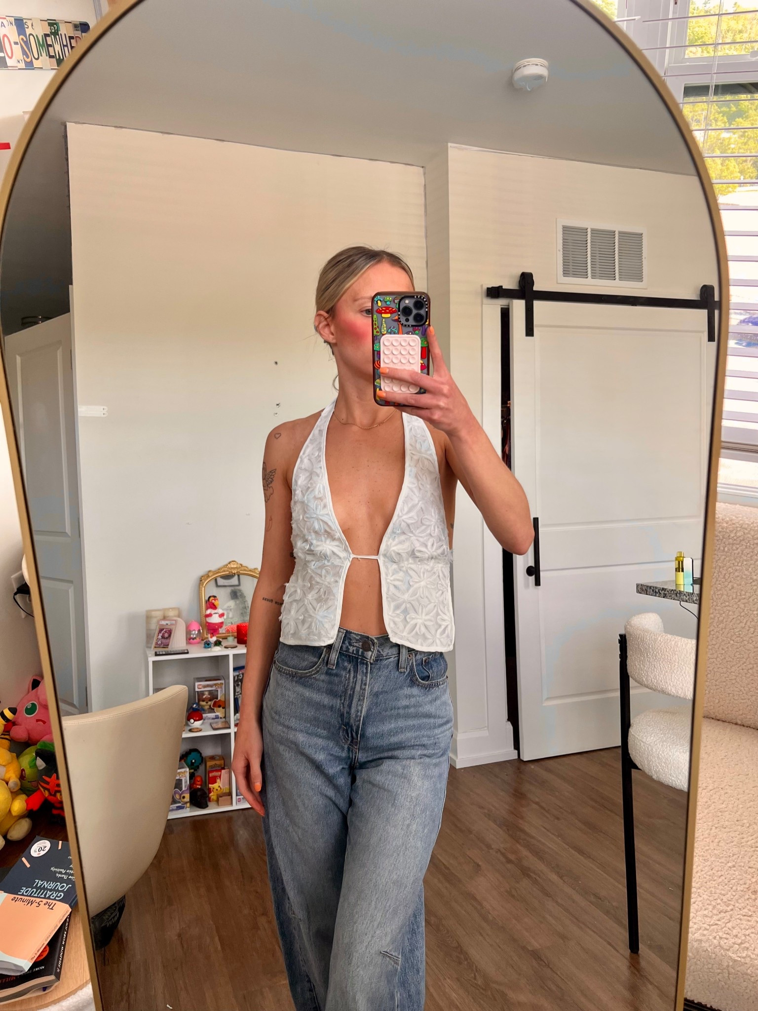 Size small top
Size 25 jeans 

#LTKootd #LTKdayinmylife