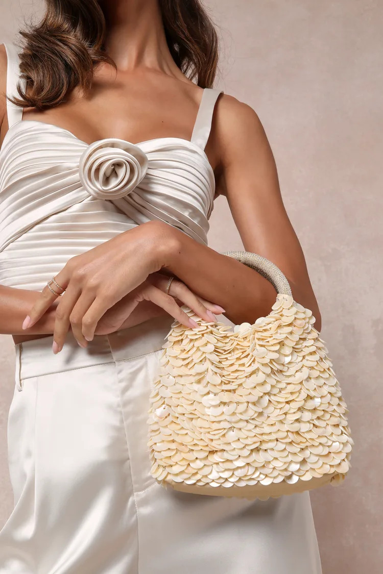 Kiss and Shell Cream Beaded Shell Handbag | Lulus
