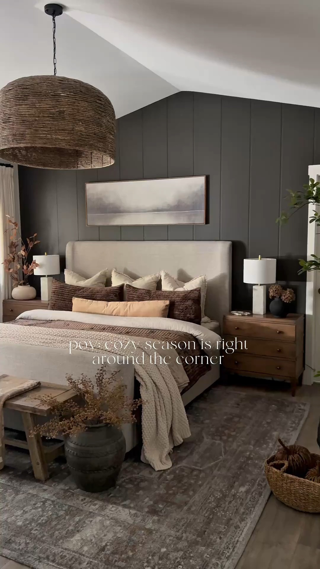 #ad
A bedroom Fall refresh. 
@Wayfair pieces that I love! Bed frame, nightstands, lighting, rug, decor…all from Wayfair! 
Bring on cozy season ✨
#wayfair #wayfairpartner