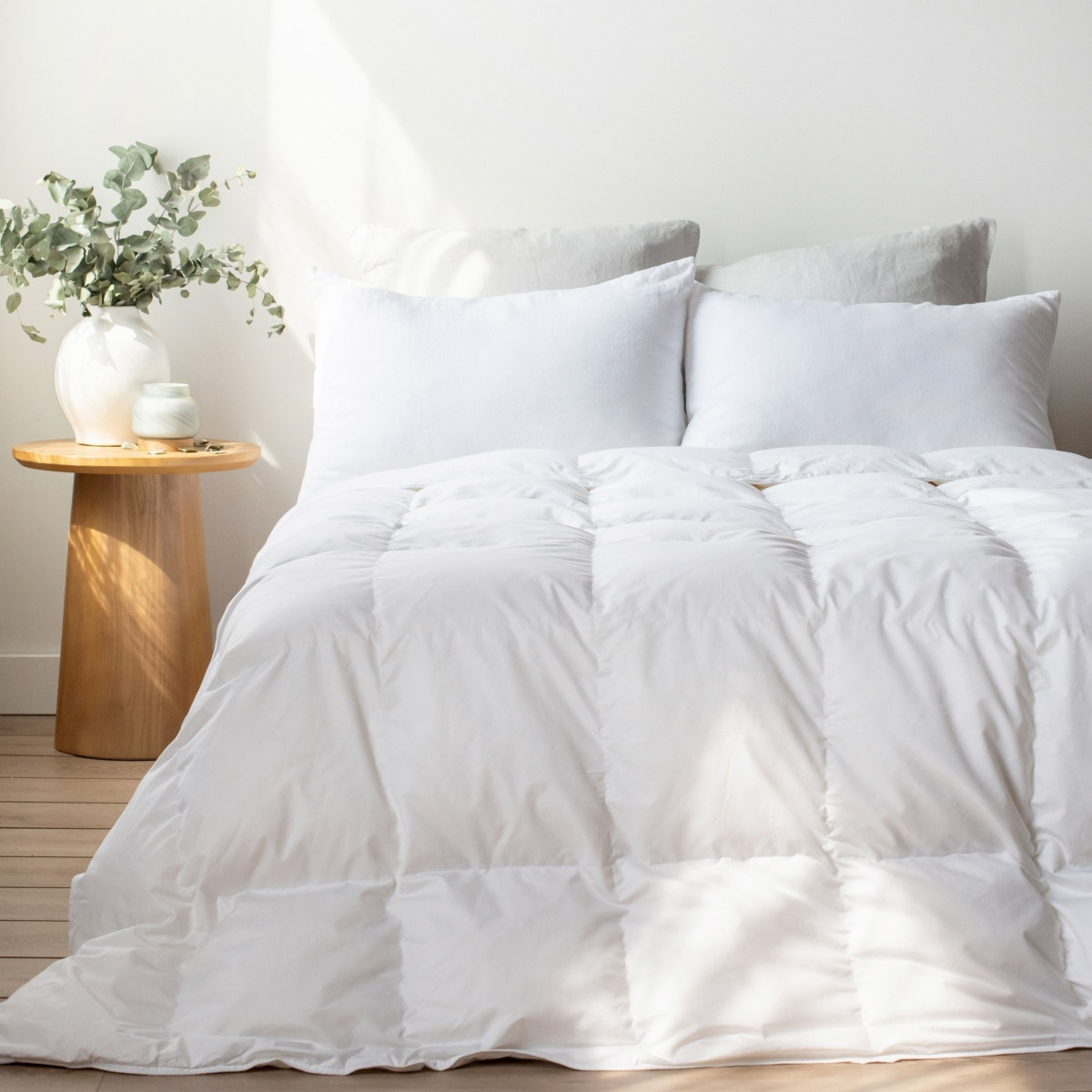 All Season 700 fill Power Luxury White Duck Down Comforter - King/Cal King - White | Macy's