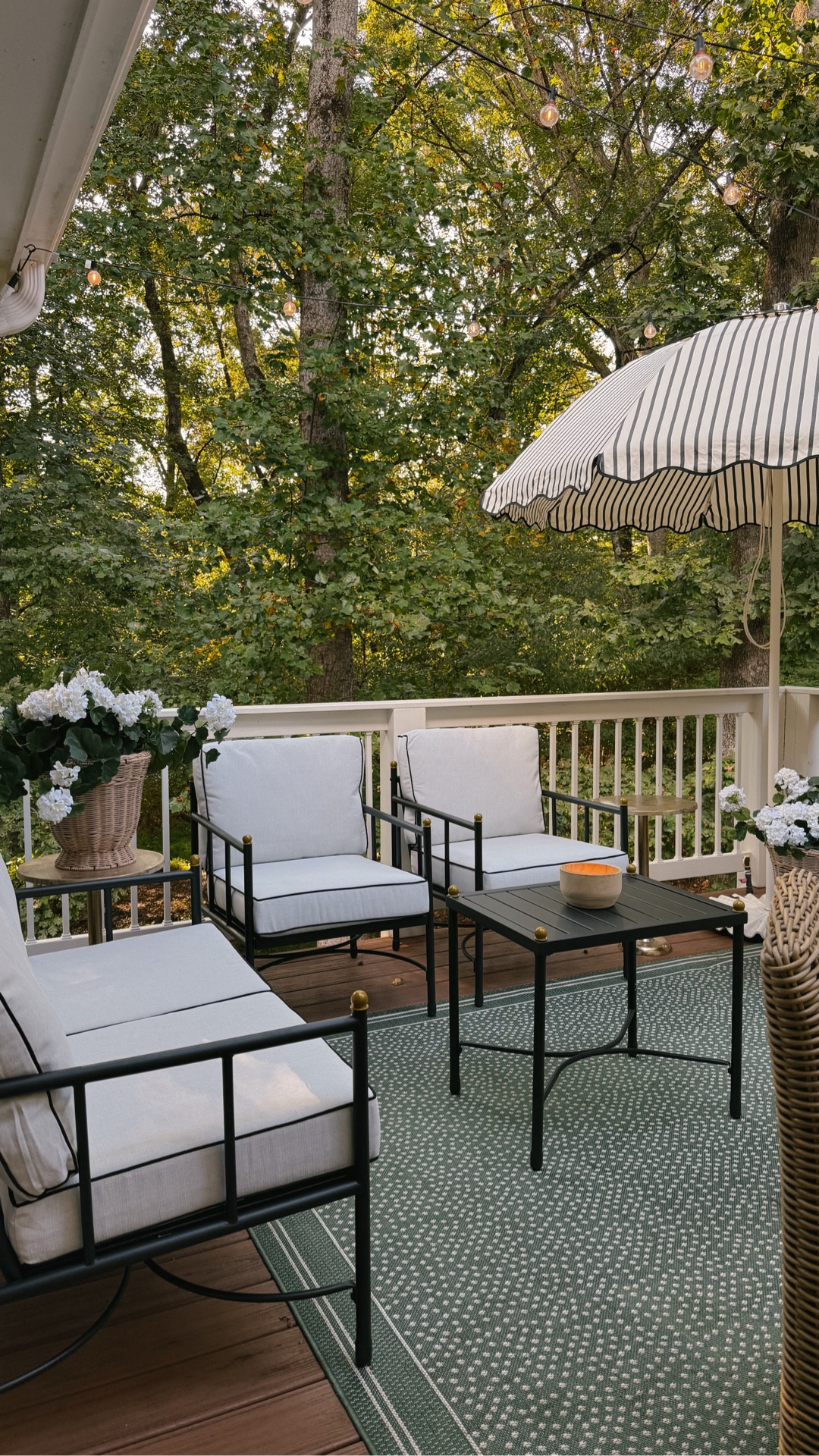 Dinner al fresco anyone? 