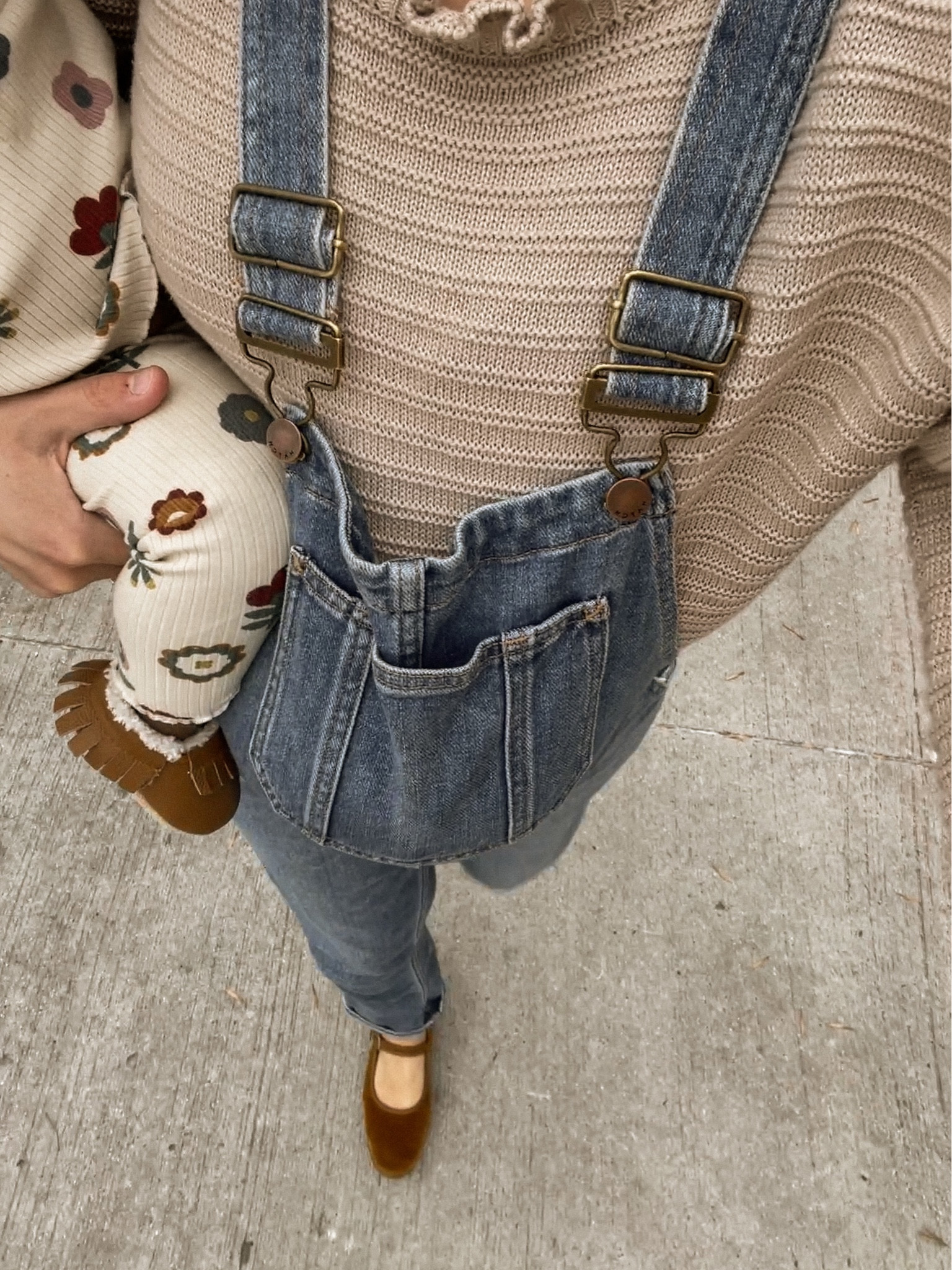 My very favorite maternity overalls 👖


#LTKfamily #LTKbump