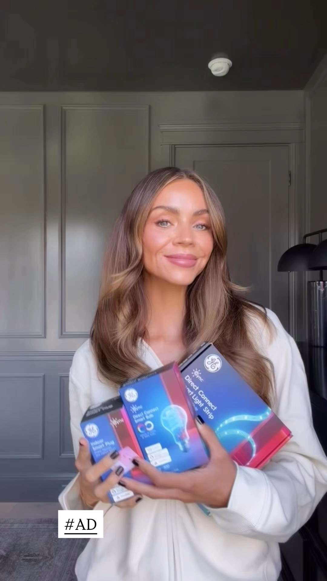 
🎄✨#AD Holiday vibes? Set. Mood lighting? Done. Tree on Cync Smart Plug? You know it. Smart holiday season powered by @GElighting @target💡 #targetpartner #LifeinCync #gelighting #Target #HolidayHack #HolidayMagic #CozyVibes @shop.ltk #liketkit 