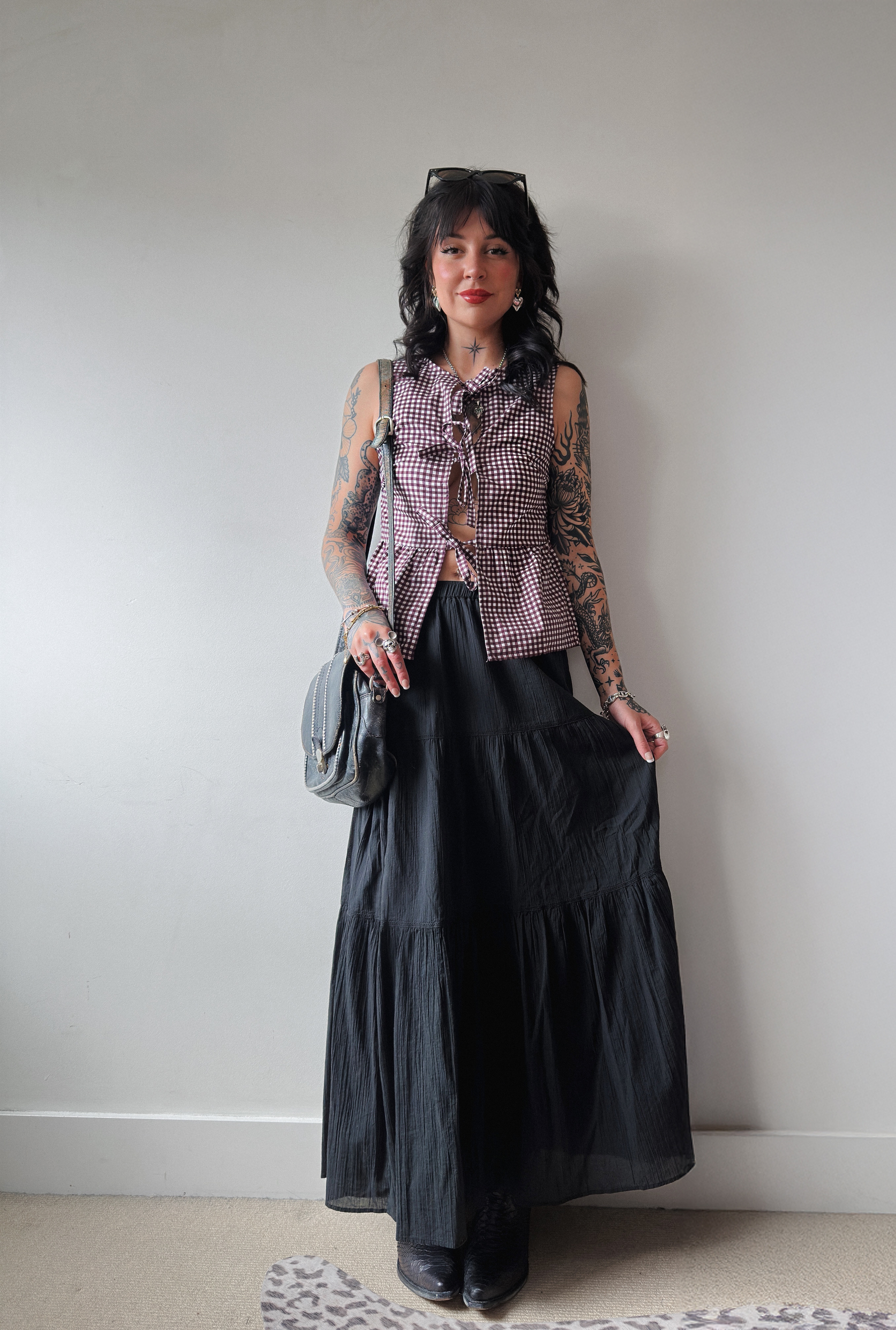 skirt: bershka
top: motel rocks
bag & boots: vintage 

 

#LTKuk #LTKspring #LTKshoes