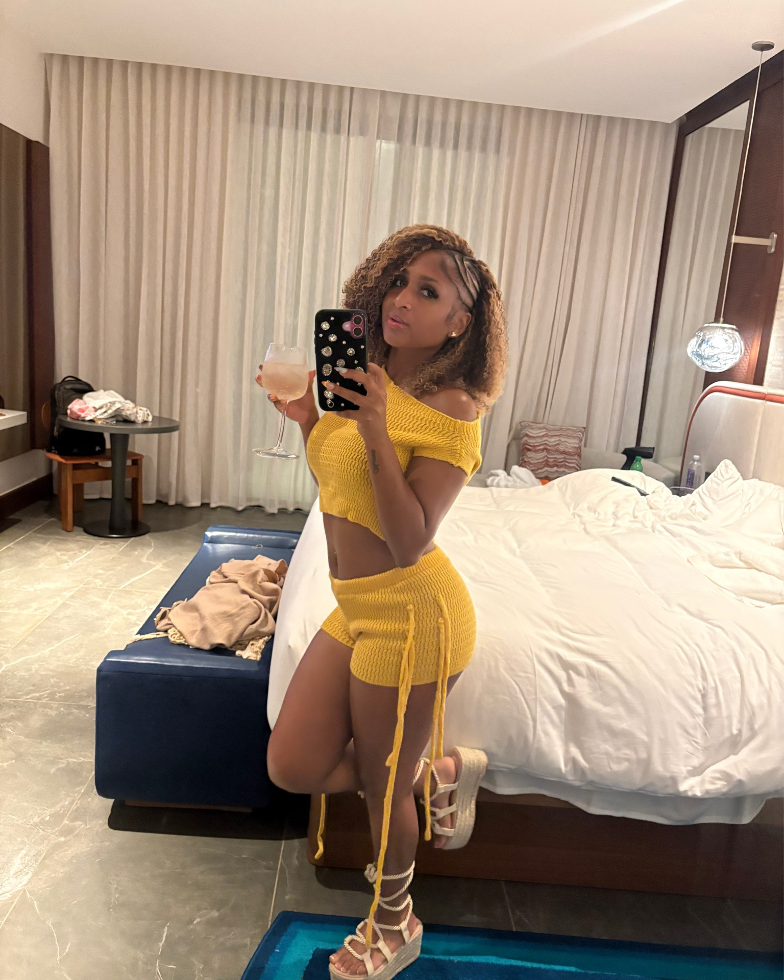 I just love yellow on tanned skin 😘

#LTKootd #LTKgrwm #LTKTravel
