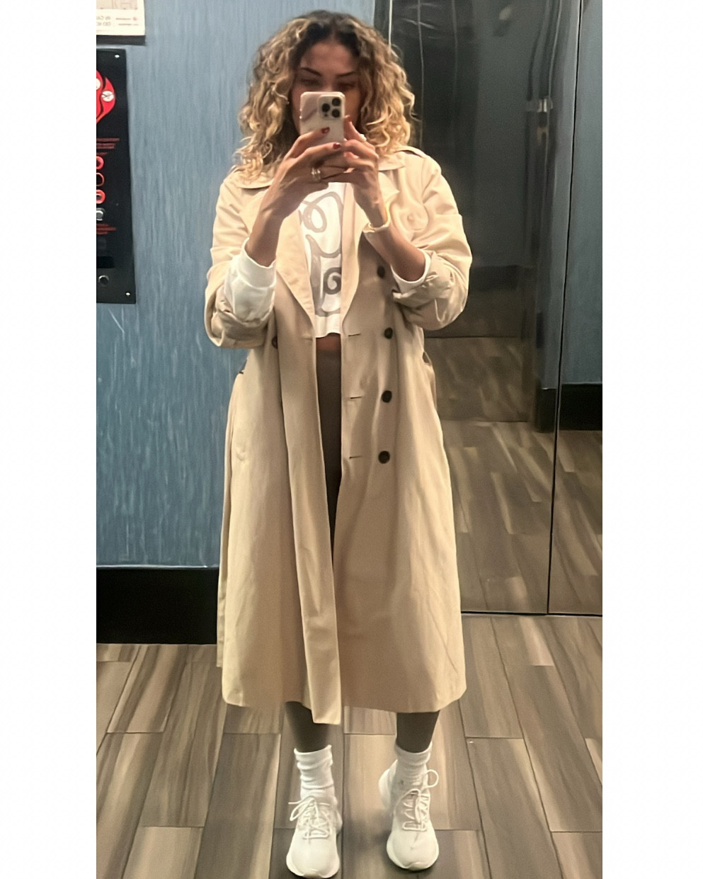 Today’s fit! It’s getting cooler in the Carolina’s so I wanted to be comfy and want but still have a “dressy” look which I achieved with my favorite trench coat. I linked similar items for the ones I could bot link exact. You can wear this to a coffee date, movies, shopping, farmers market, visit a friend. The possibilities are endless. This one will be on repeat all Fall long 🤎