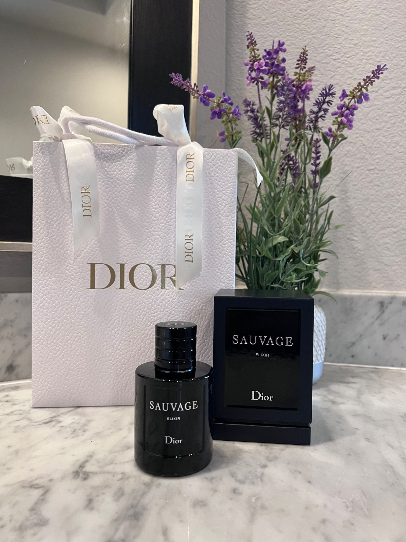 New cologne alert! Dior sent over Sauvage Elixir, and this one is all about bold intensity—spicy cinnamon, smooth lavender, and deep woody notes. A scent that makes an impression. Who’s a fan?

#LTKBeauty #LTKMens