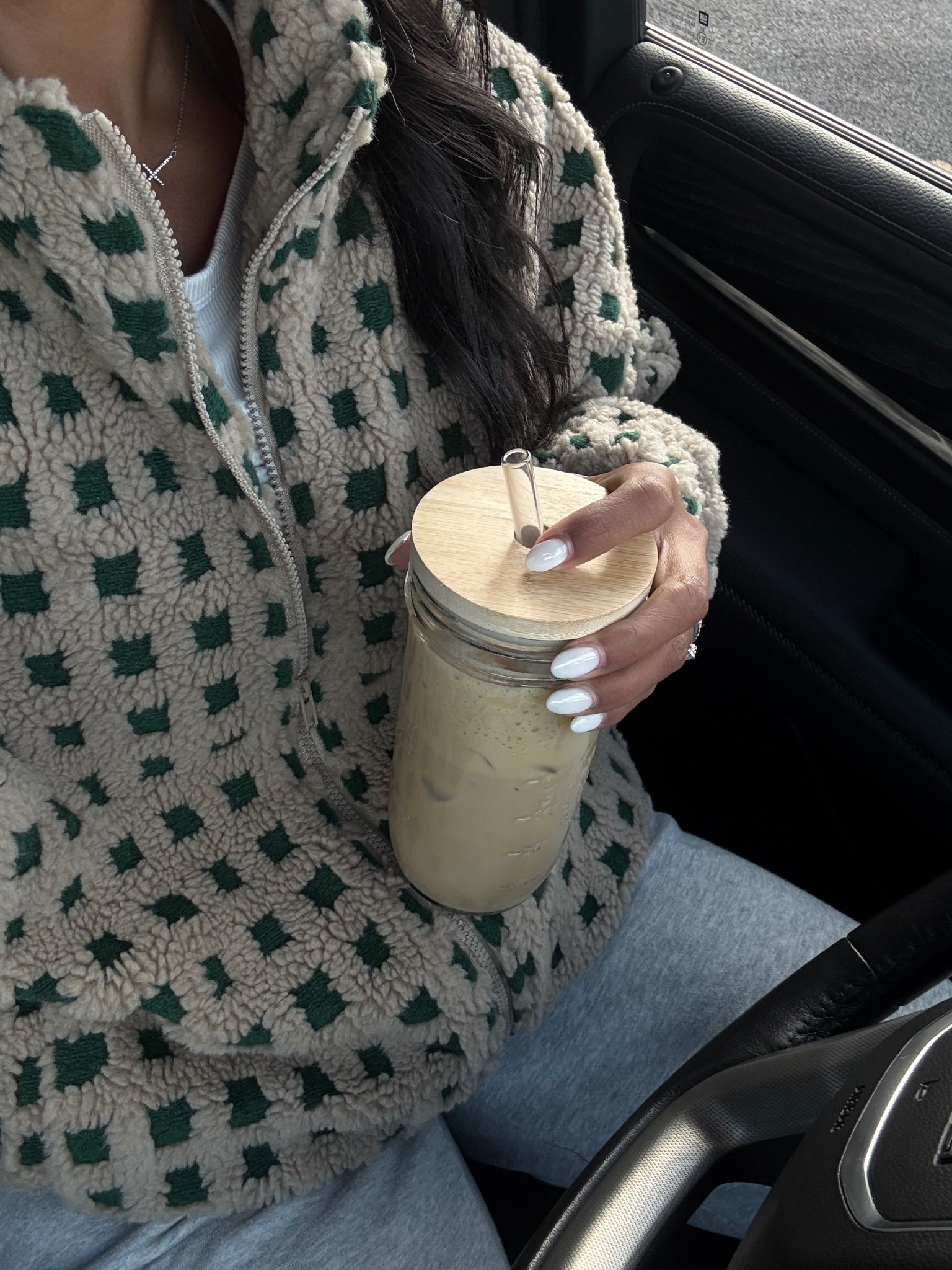 Sherpa zip up💚

#LTKgrwm #LTKootd #LTKmorningroutine