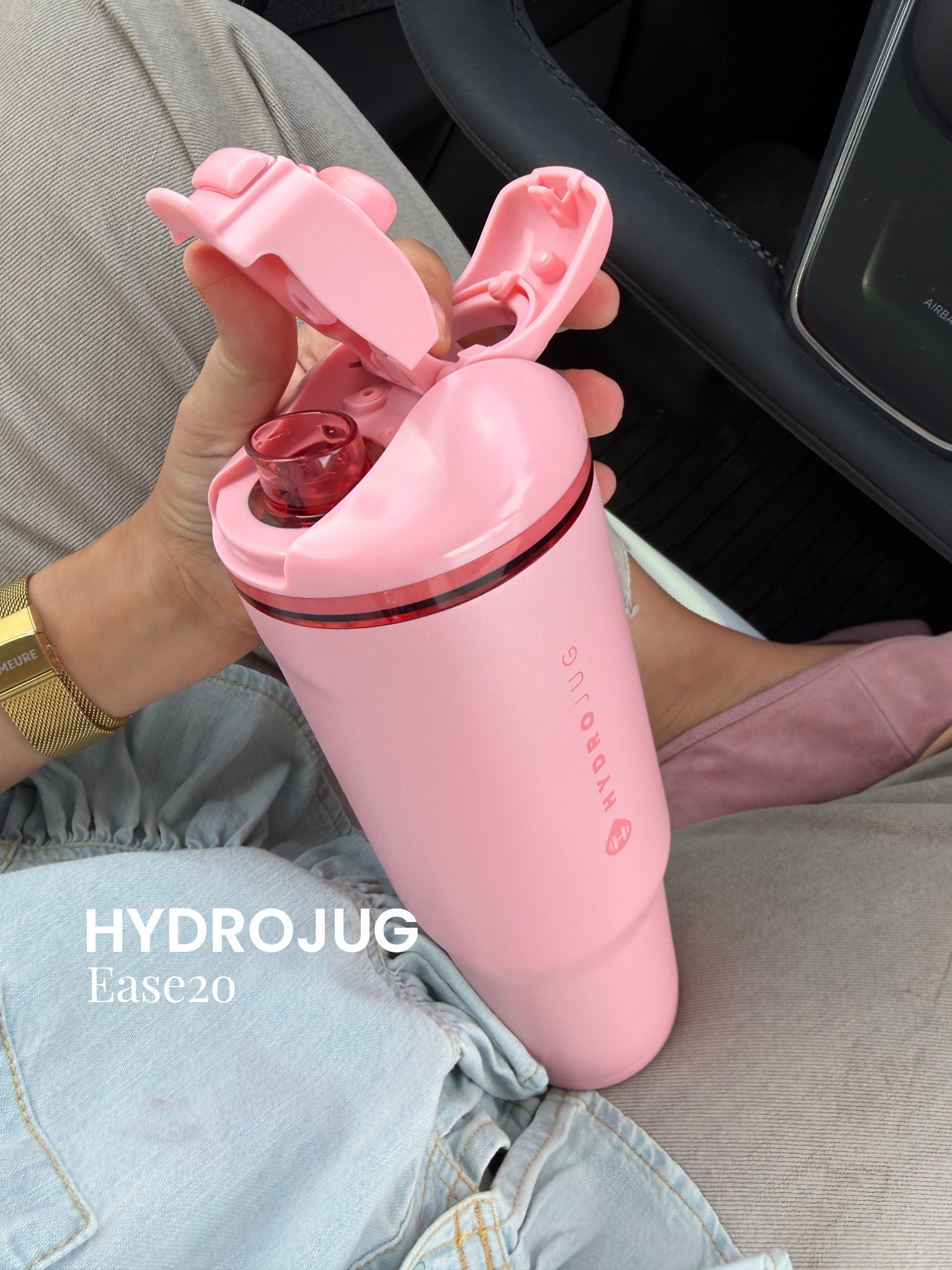 My favorite hydrojug yet! I have been drinking so much water since I started using this lid! Can’t recommend it enough✨

Dressupbuttercup.com #dressupbuttercup #dederaad


#LTKfitnessgoals #LTKmomlife #LTKSeasonal