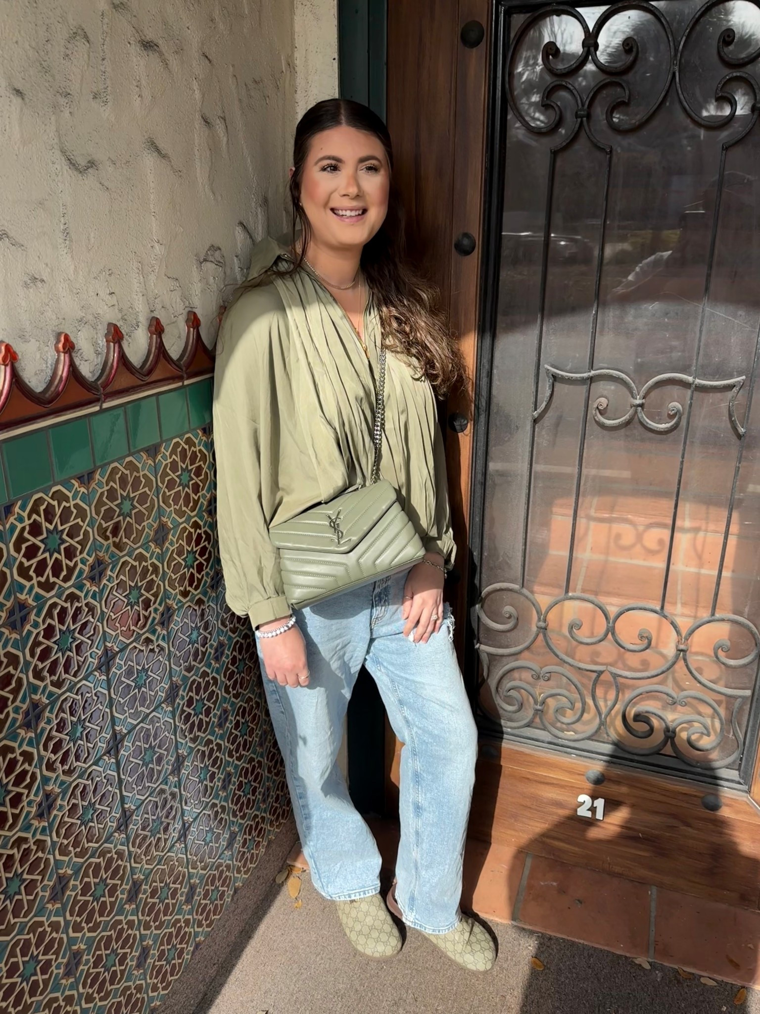 I really like this batwing blouse I found on Amazon, I might go back and get it in a few more colors🤩 super comfortable yet chic and under $40


#amazonfashion #amazonstyle

#LTKootd #LTKFindsUnder50 #LTKdayinmylife