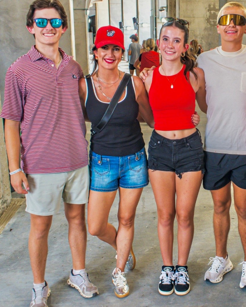 My gameday staple outfit details!!🖤❤️ // tank is a medium.

#LTKStyleTip #LTKOver40 #LTKFindsUnder100