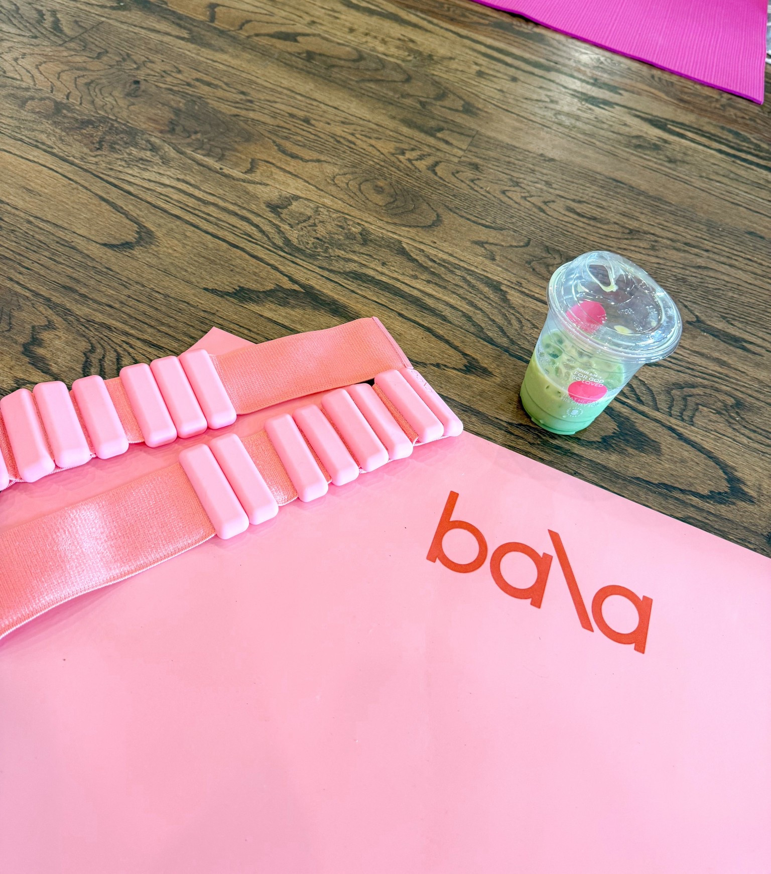 A pink yoga mat makes every workout PERFECT! 🎀🩷


#LTKFindsUnder100 #LTKU #LTKActive