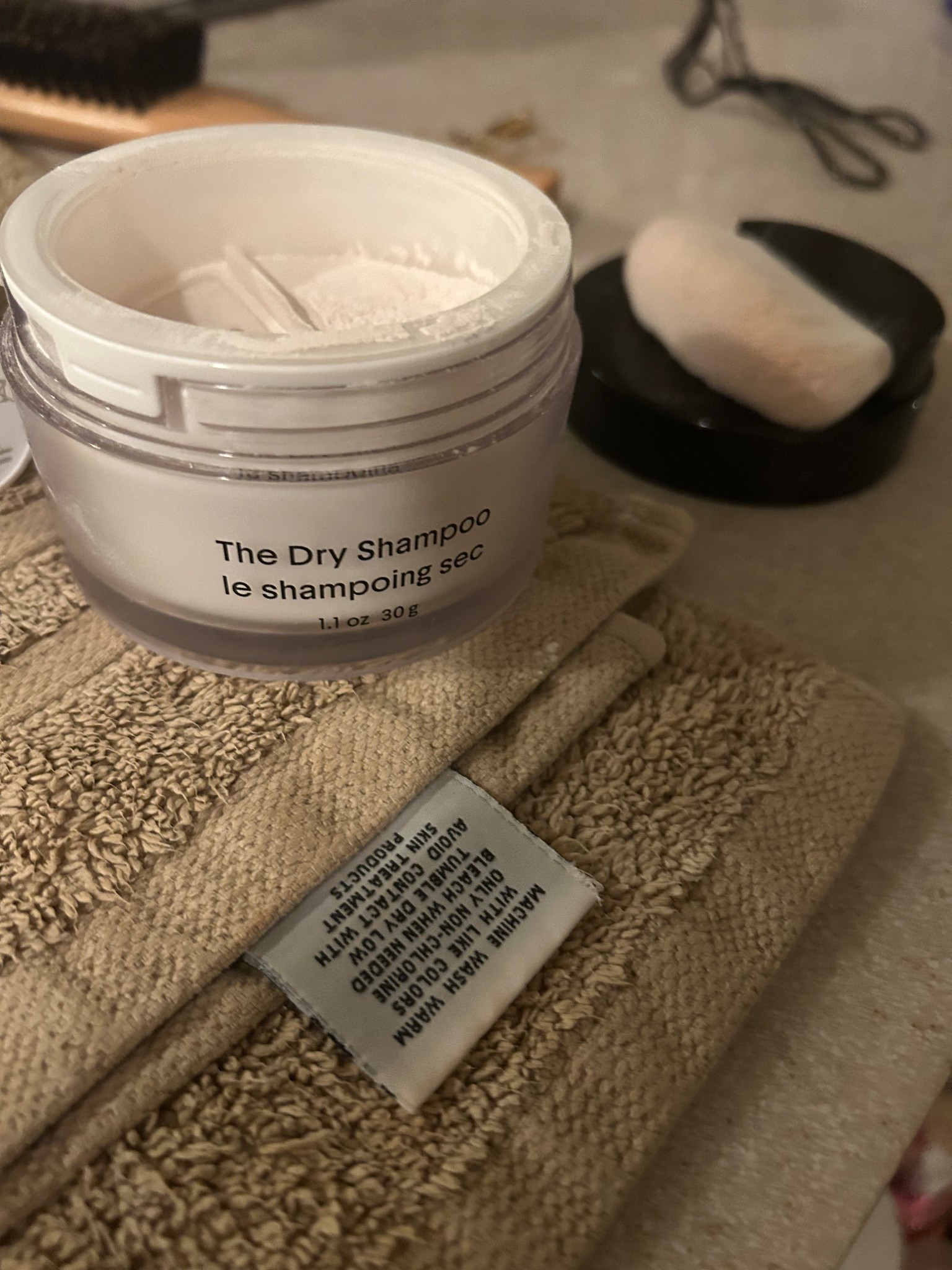 My ride or die dry shampoo and smells amazing 