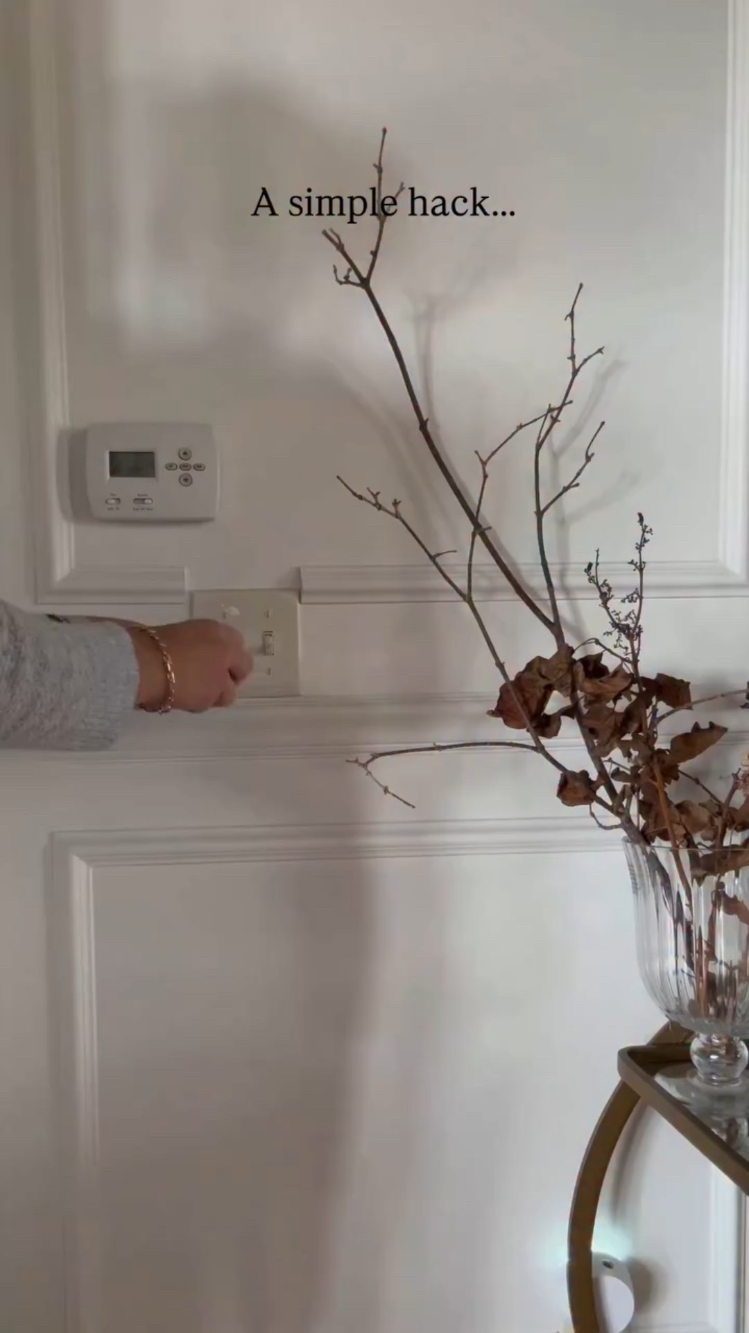 Replaced the plastic light switch plates with antique brass and it gives my space such a warm and inviting atmosphere for the holidays! 

#family #decor #DIY #DIYHomeDecor #DIYProject #Decoration #HomeDecor #Home #HomeImprovement #InteriorDesign #Interior #InteriorDecor #Renovation #Cozy #family #USA #Nebraska #Omaha #Living #FamilyLiving #winter #holidaydecorations